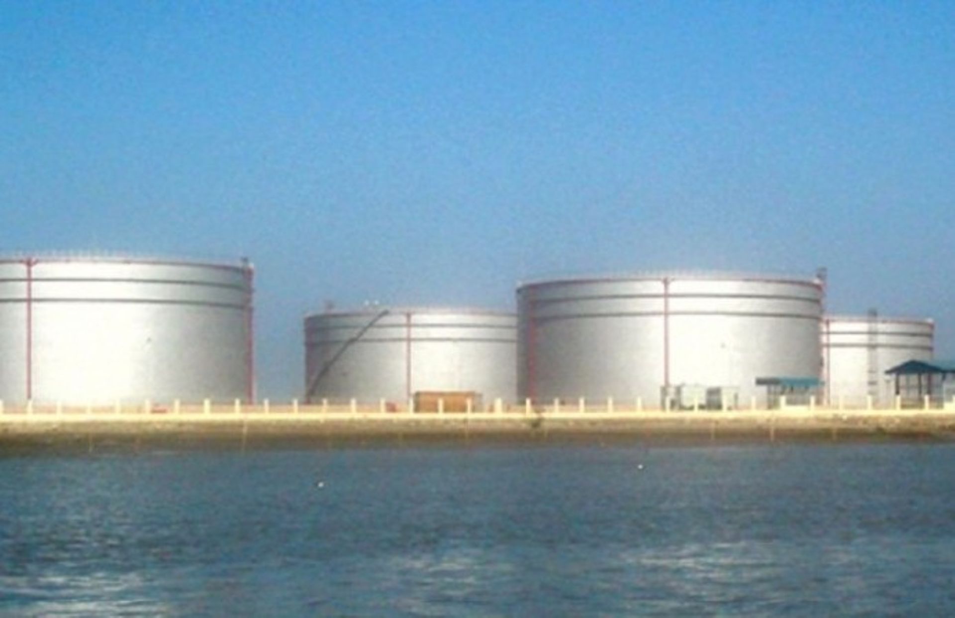 PetroVietnam Construction to exit 3 subsidiaries