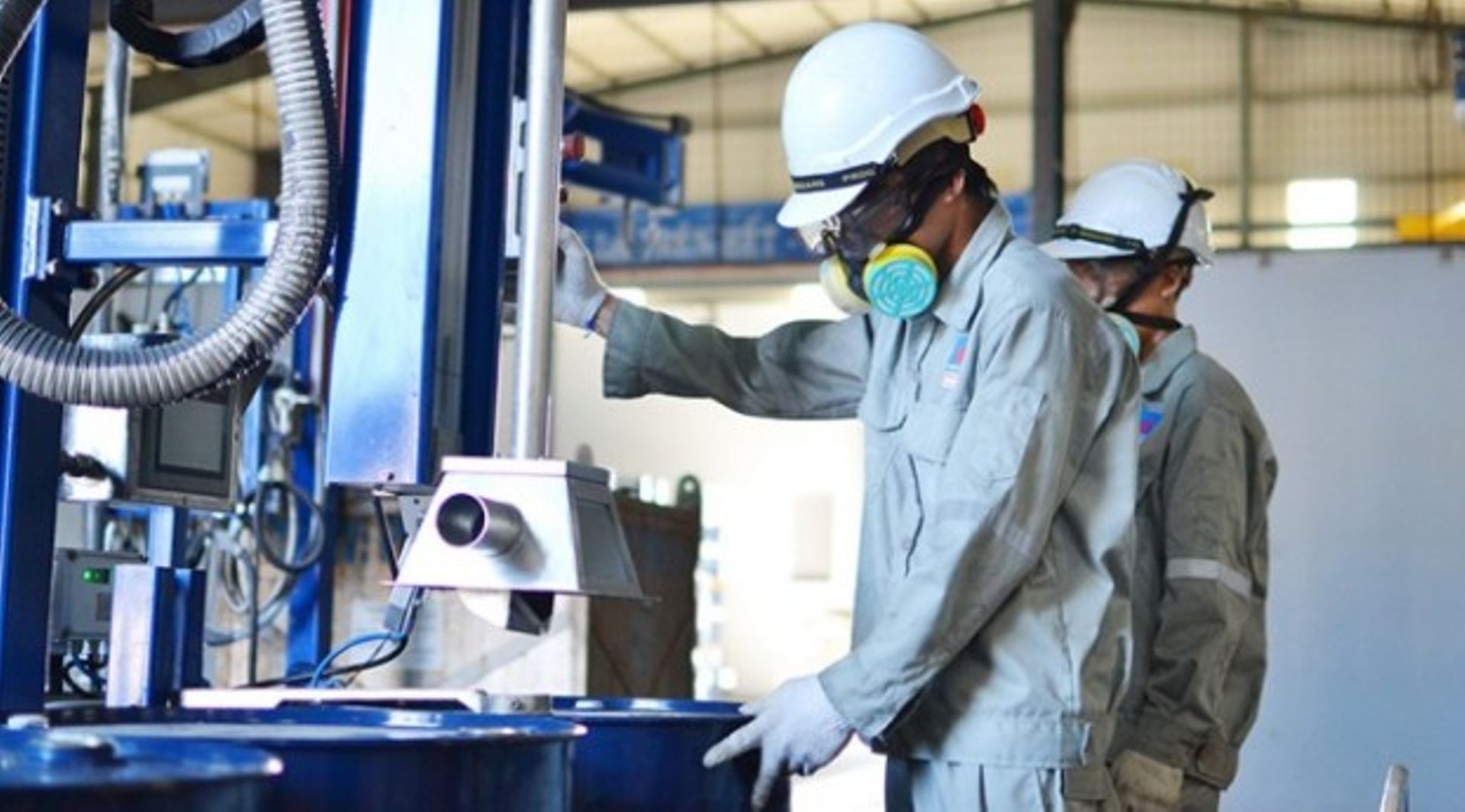 Vietnam's PSE begins listing, price surges by 28%
