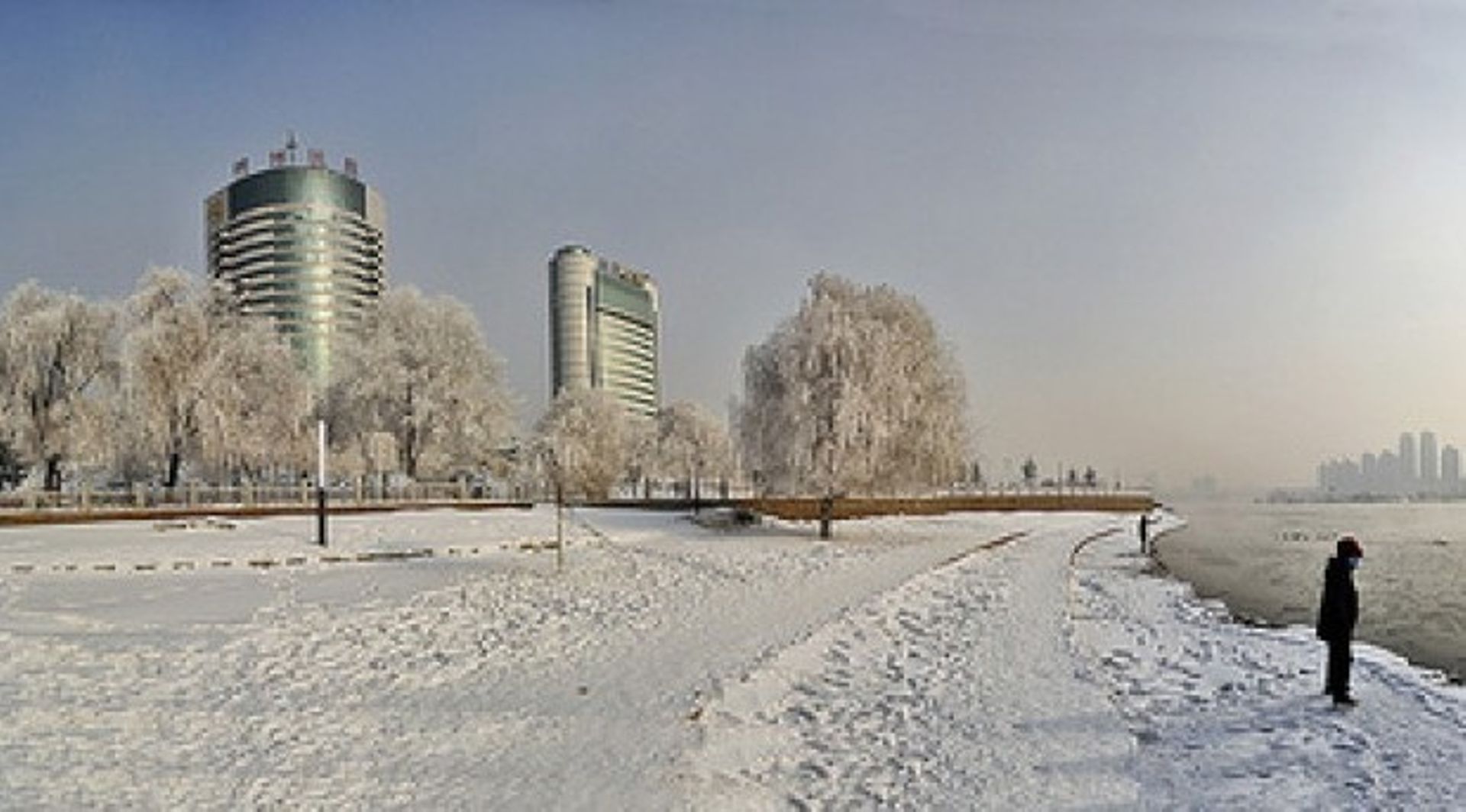 SG Dealbook: OEL to acquire 51% of Allied Resources;  Hyflux divests water assets for S$193m