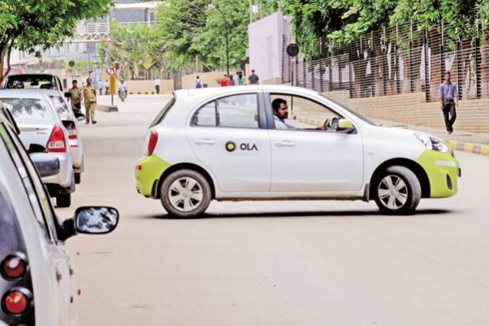 Indian govt caps Uber, Ola surge pricing; issues fresh guidelines