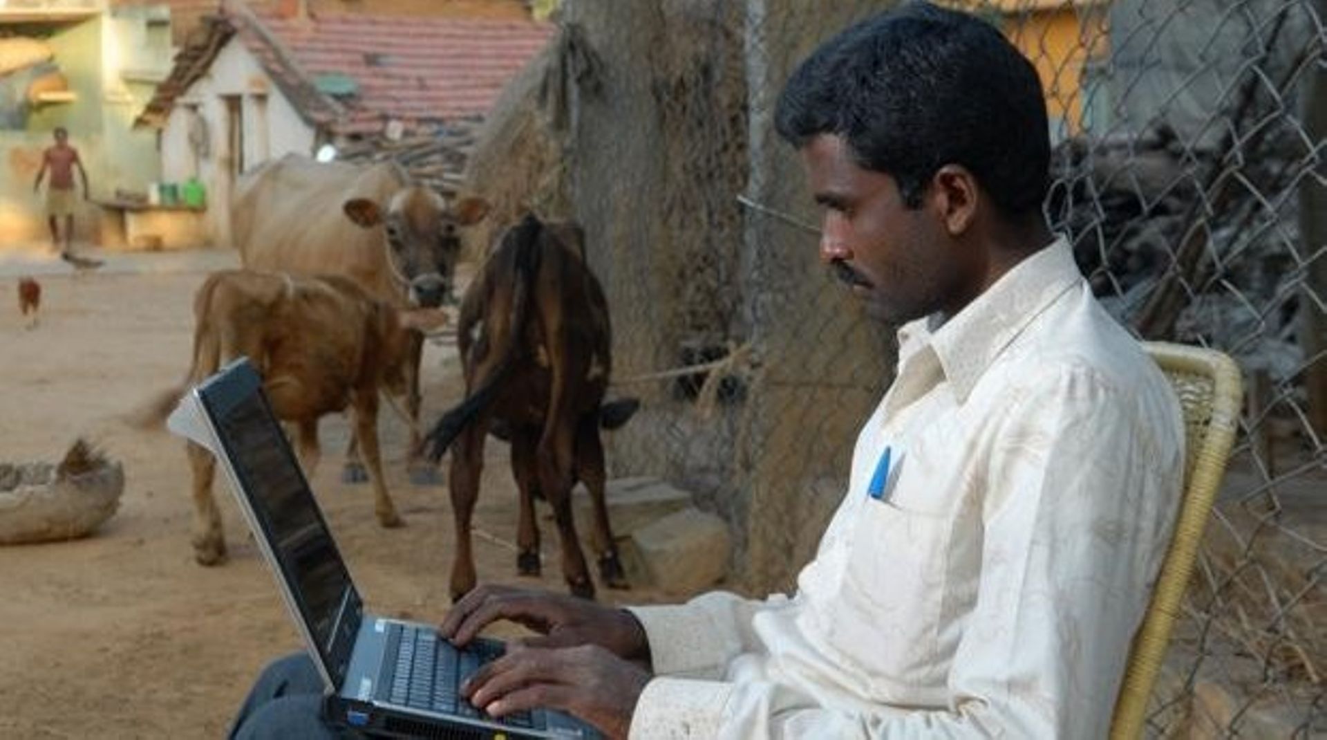 Non-English speakers present $800m market opportunity in India's online retail:  EY