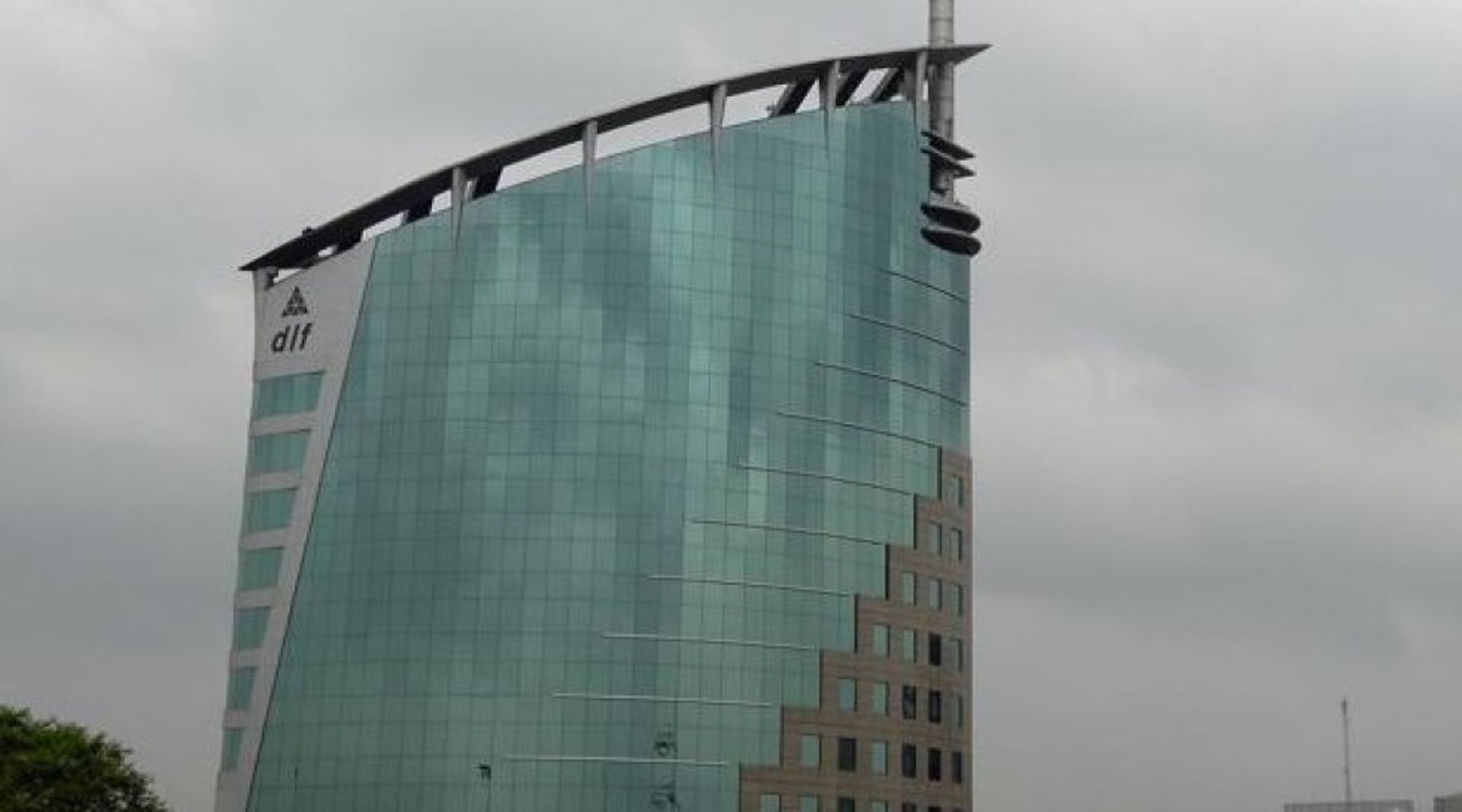 India: DLF promoters to sell 40% stake in rental arm