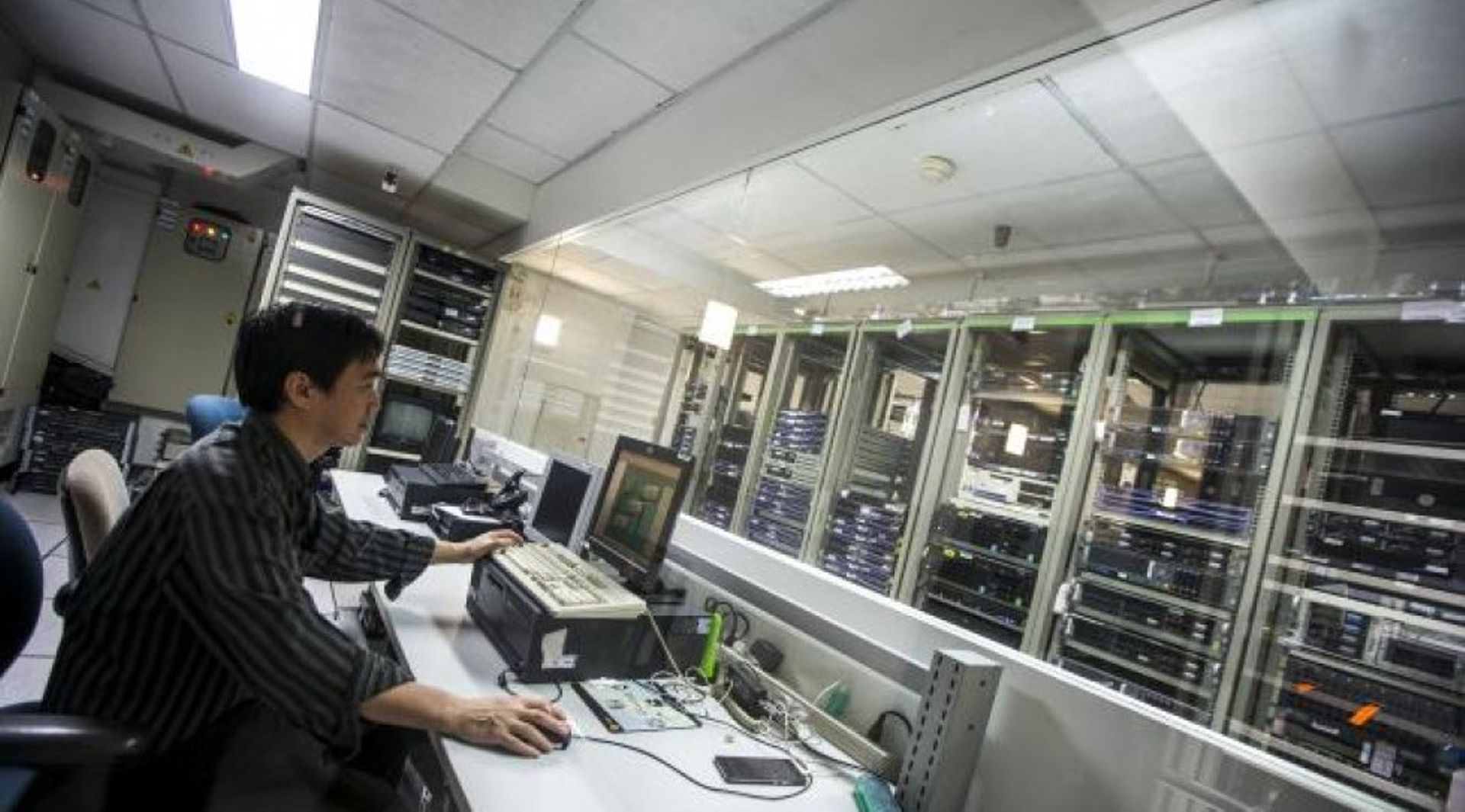 Thailand scraps unpopular Internet 'Great Firewall' plan