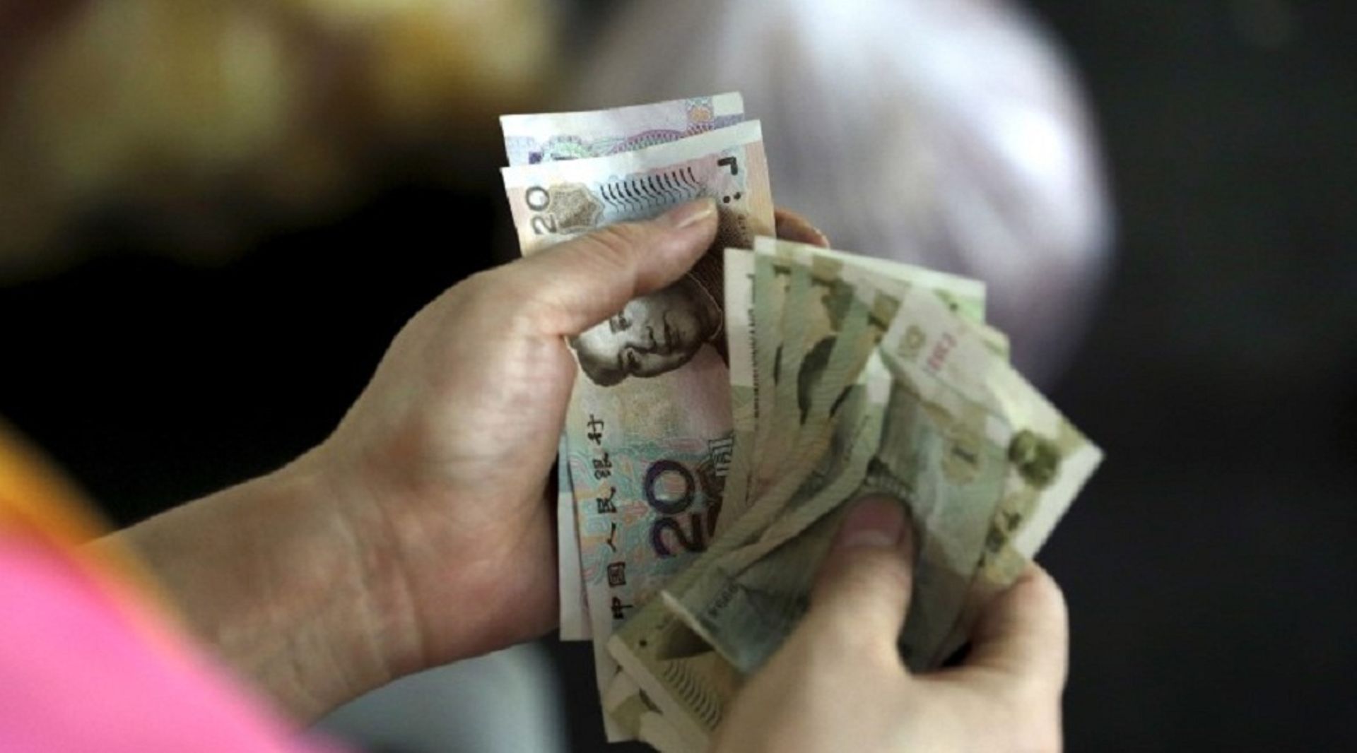 People's Insurance Group of China trims IPO size as market tanks