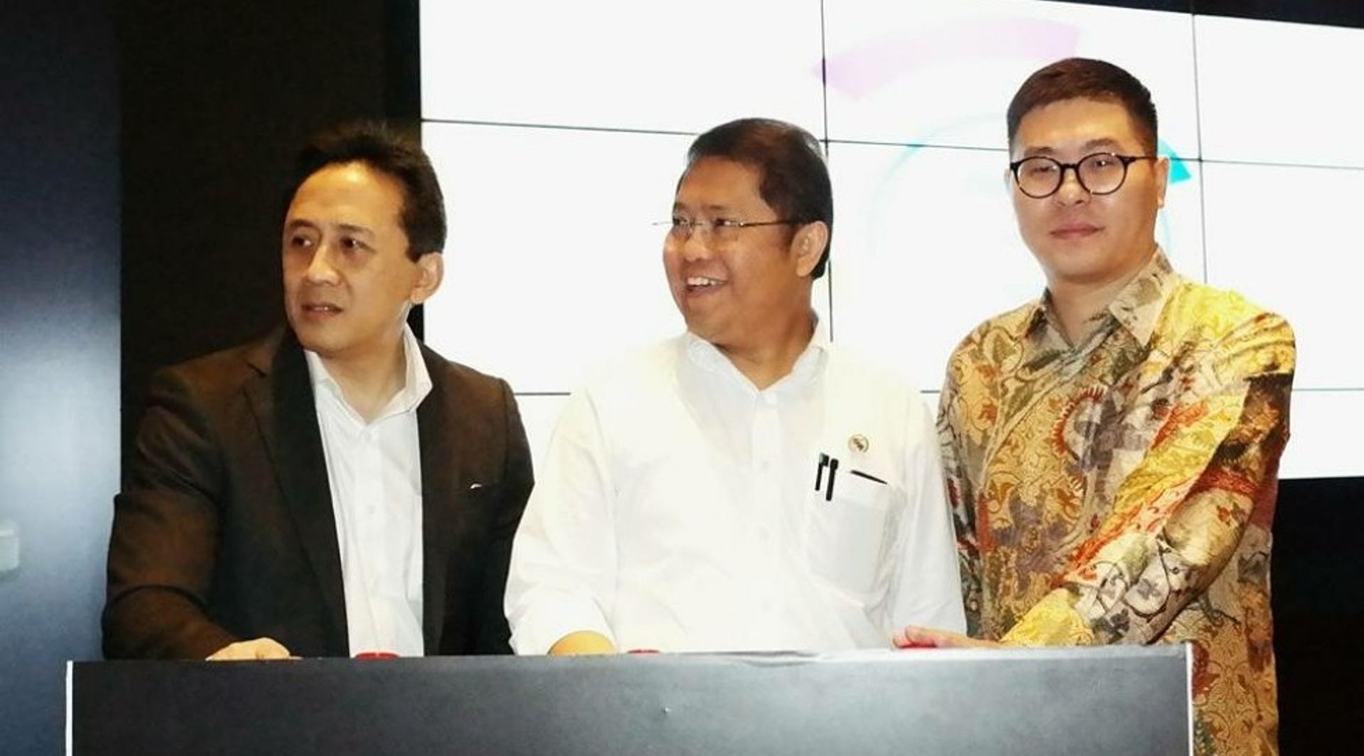 Indonesia Dealbook: Music platform Kolase raises $750k; Govt woos Australian investors