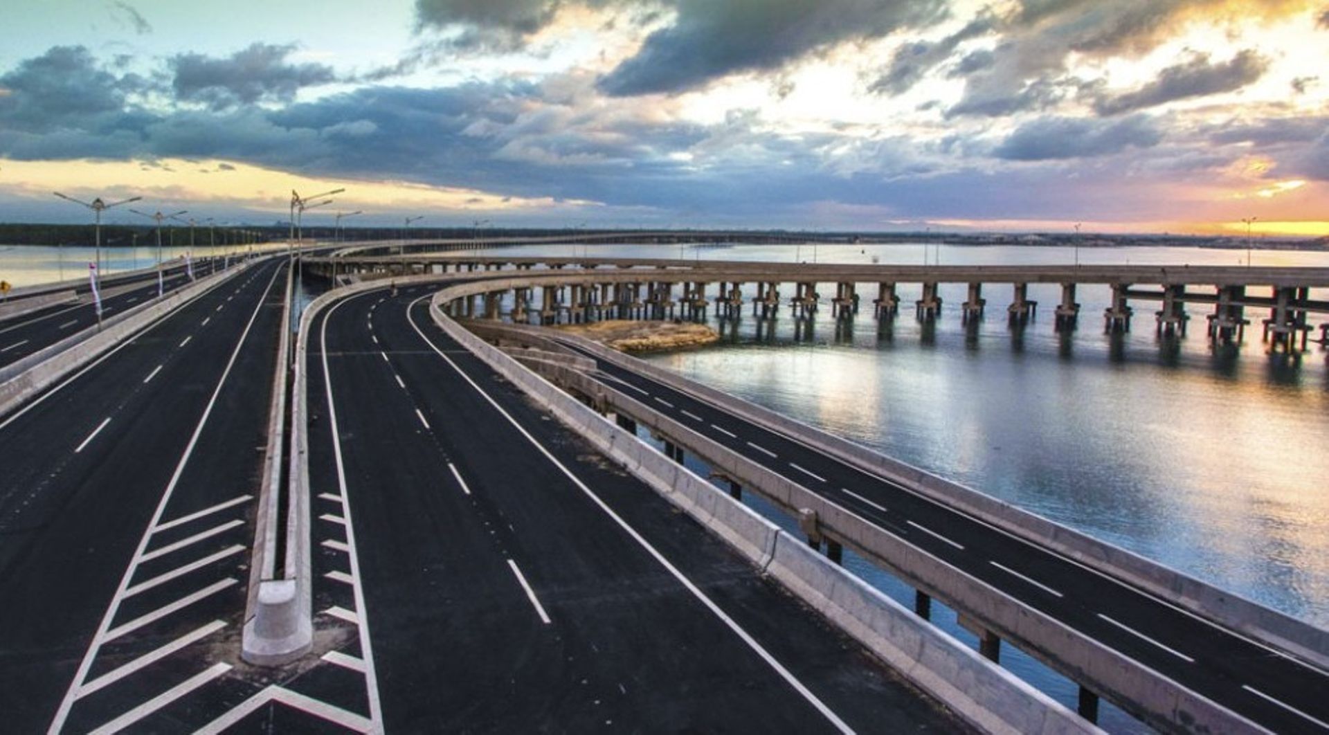 Indonesia: Jasa Marga to raise $521.3m from bonds, share sale in units