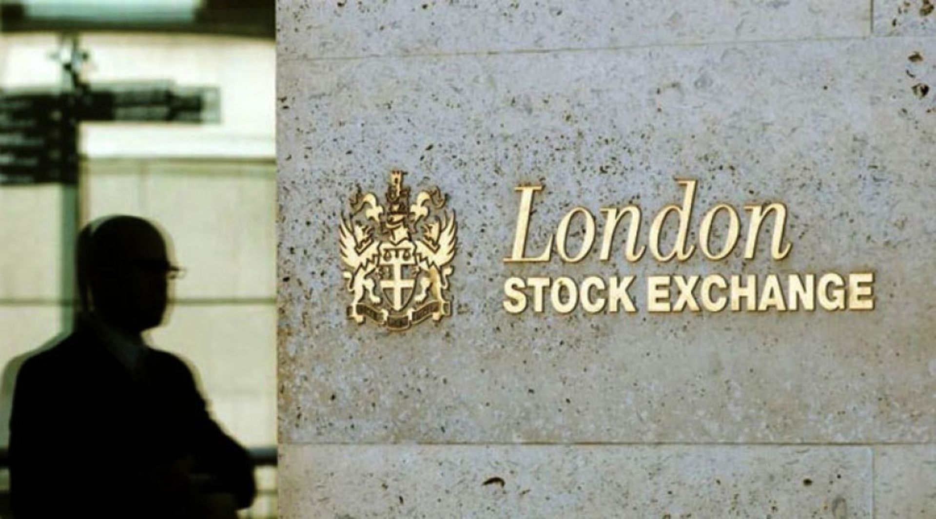 LSE, Deutsche Boerse press on with $30b merger after Brexit vote