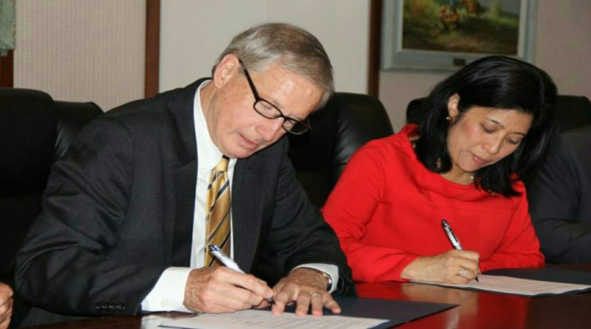 US, Philippine groups sign new exchange programme to boost technopreneurship