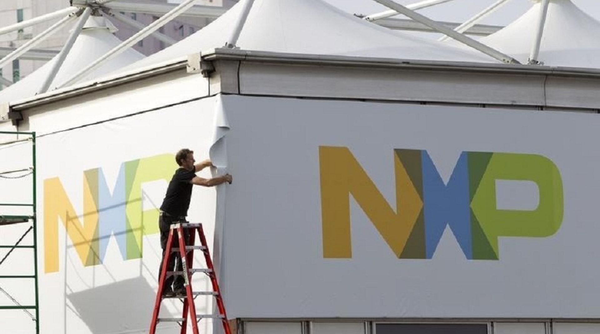 China regulator still hopes to solve Qualcomm-NXP takeover hurdle