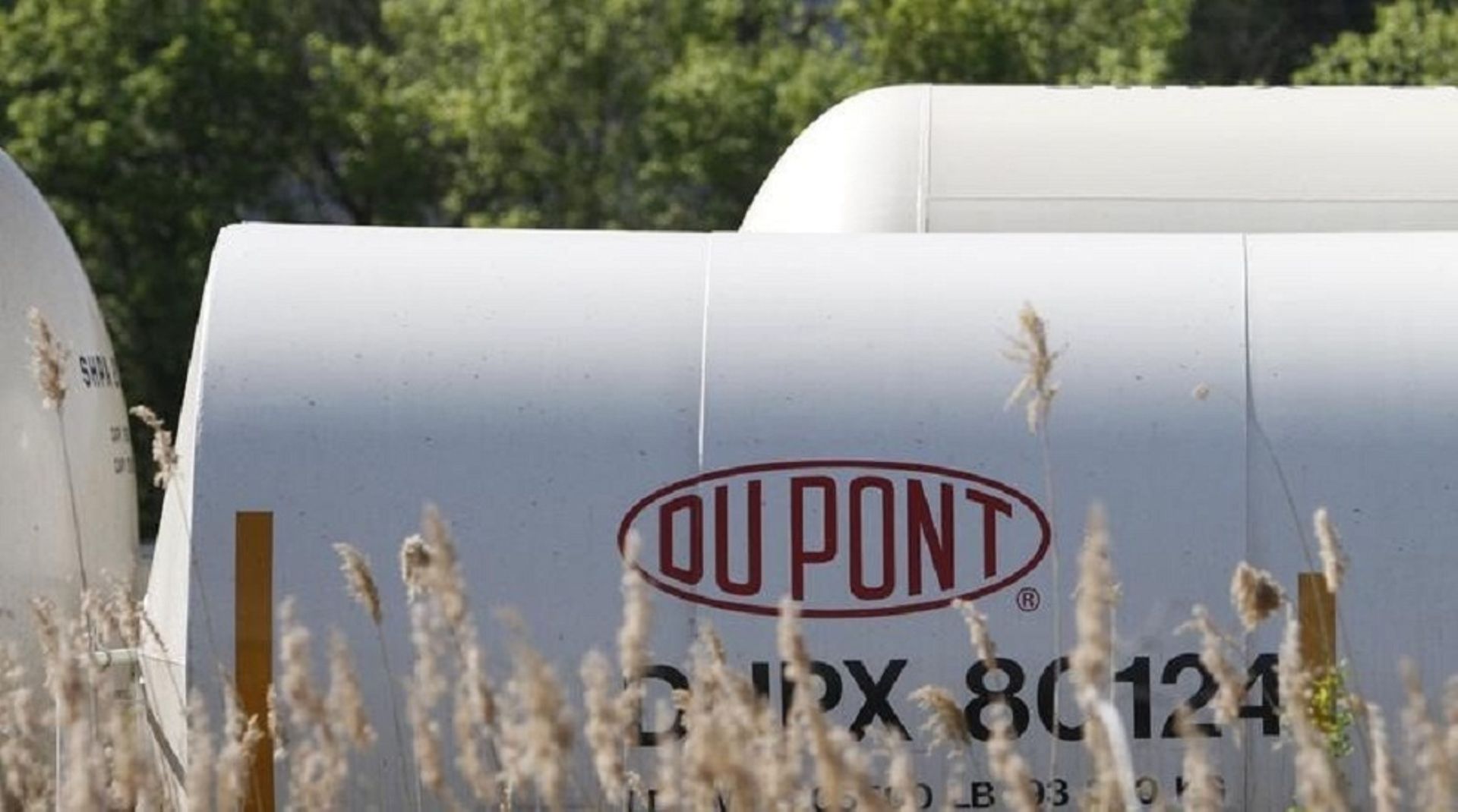 Dow Chemical, DuPont in merger talks to create $120b chemicals giant