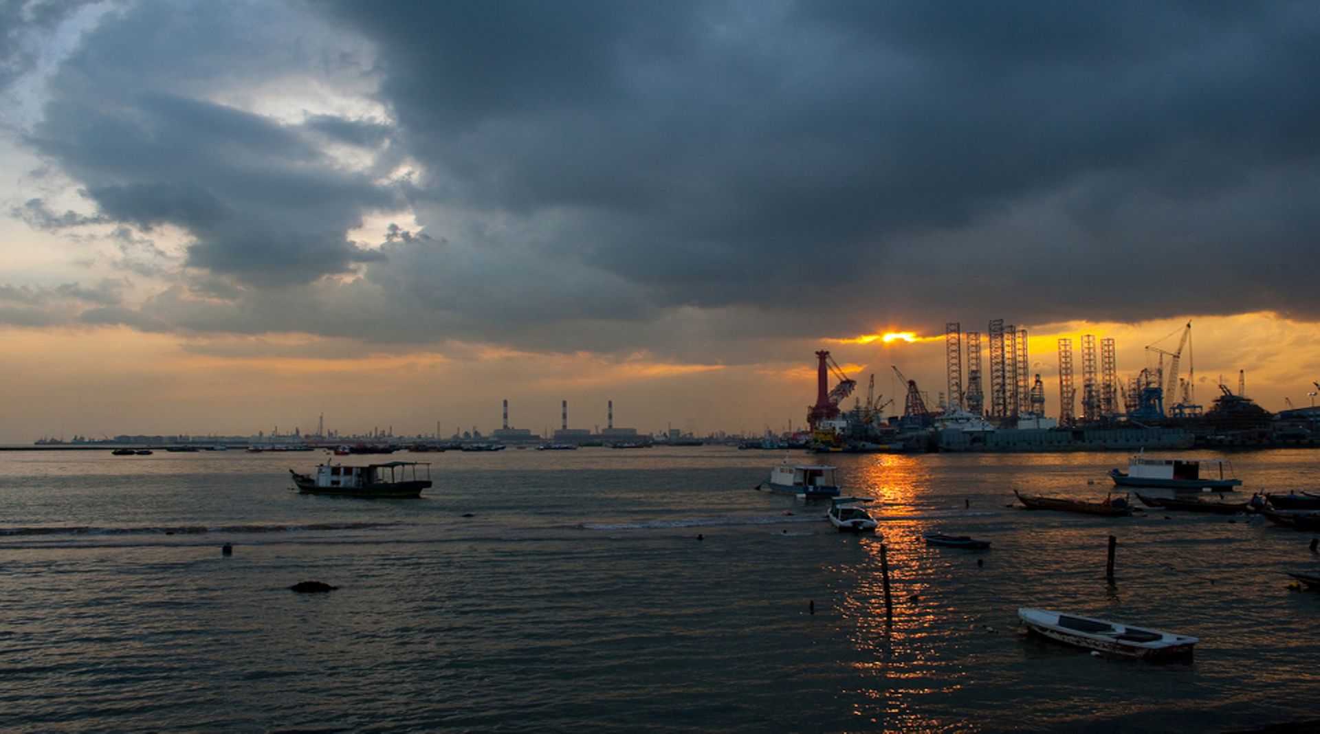 Singapore: Jurong Port forms JV with Germany's Oiltanking for liquid bulk terminal