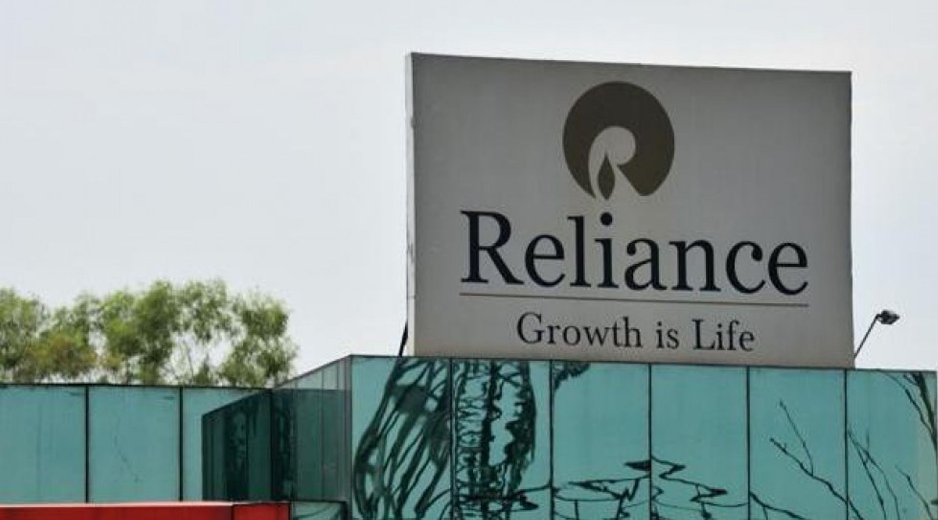 India: Reliance Jio launch in second half of 2016, says Mukesh Ambani