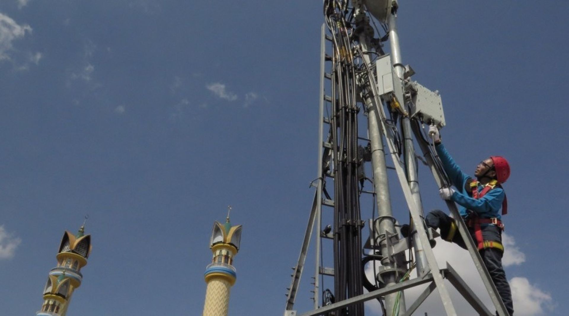 XL Axiata to invest $500m in pay TV, broadband, fixed line businesses