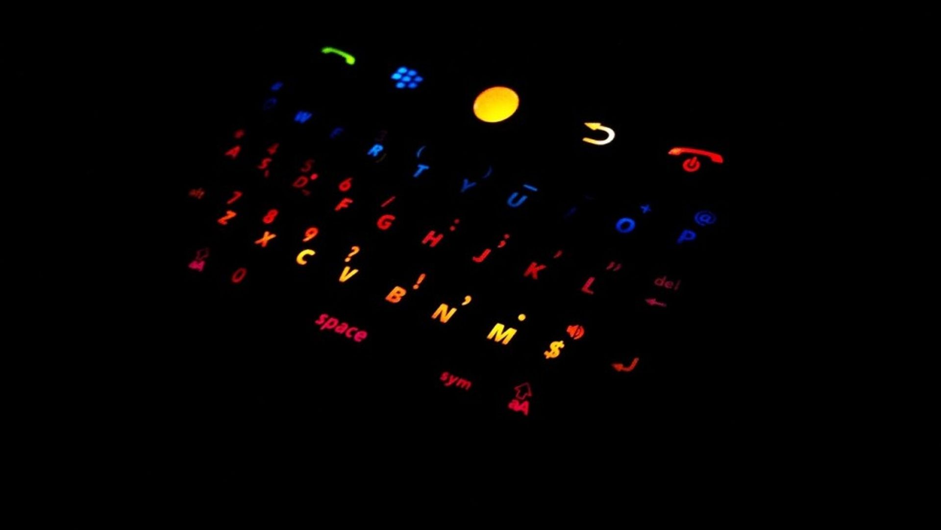 BlackBerry cuts 200 US jobs in Ontario, Florida to trim costs