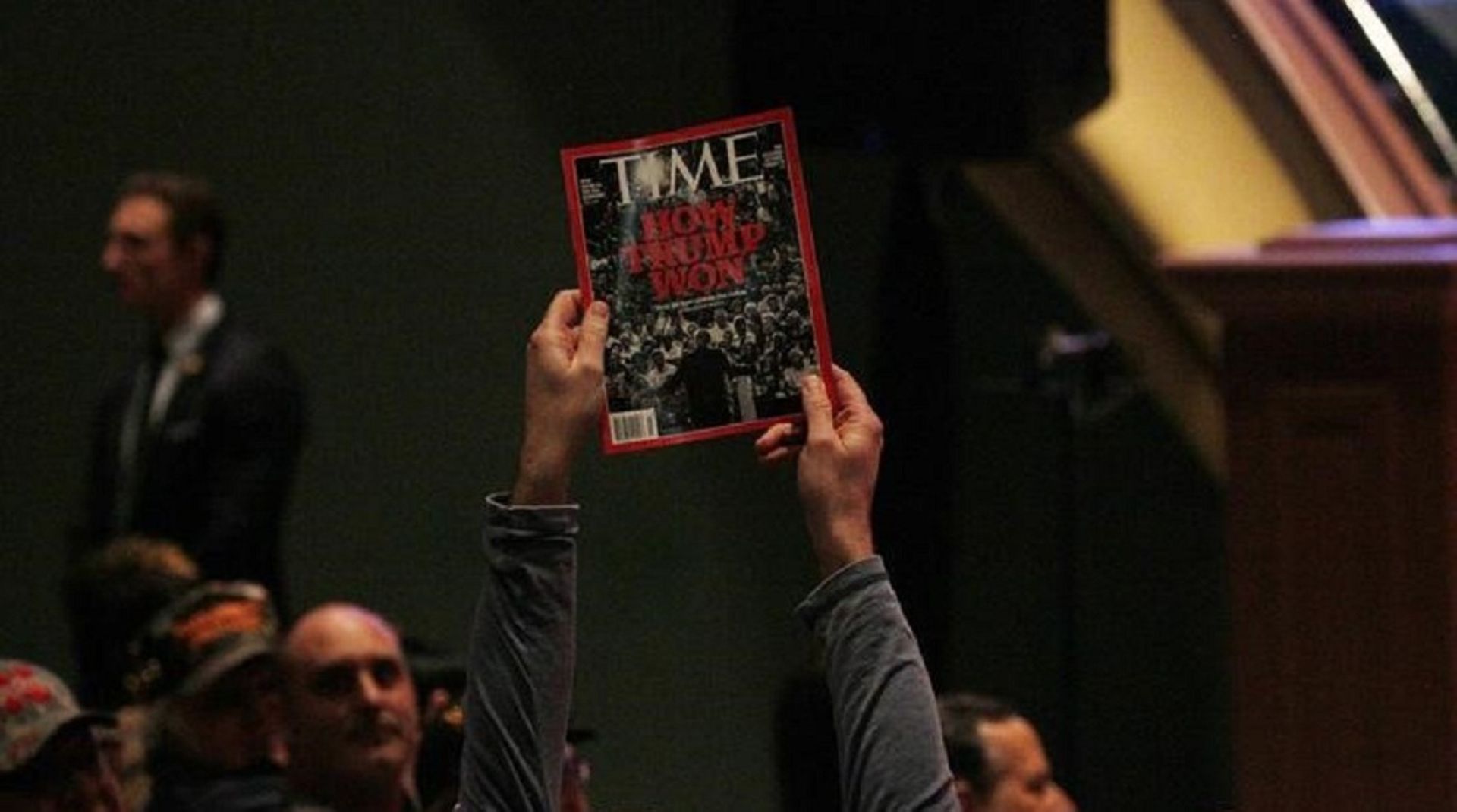 Time Inc considering buying Yahoo's core business