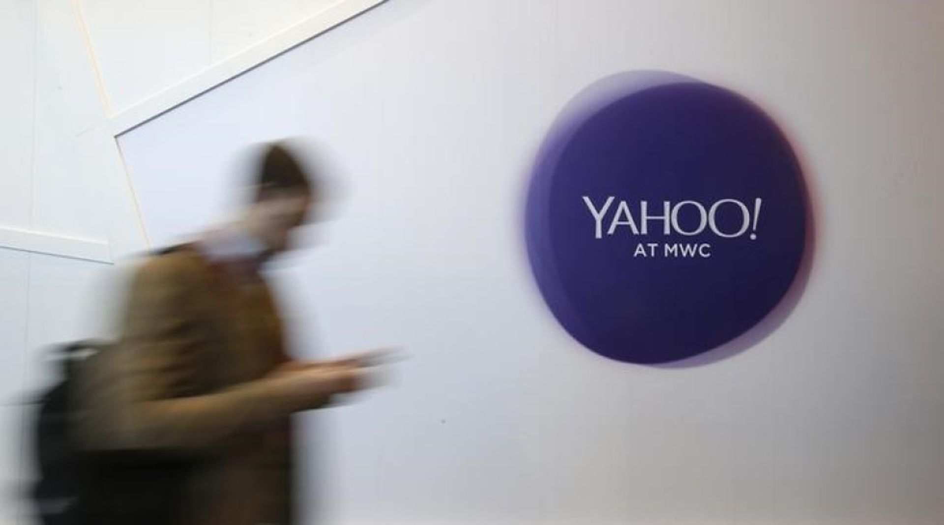 Yahoo sets April 11 deadline for preliminary bids for web biz & Asia assets
