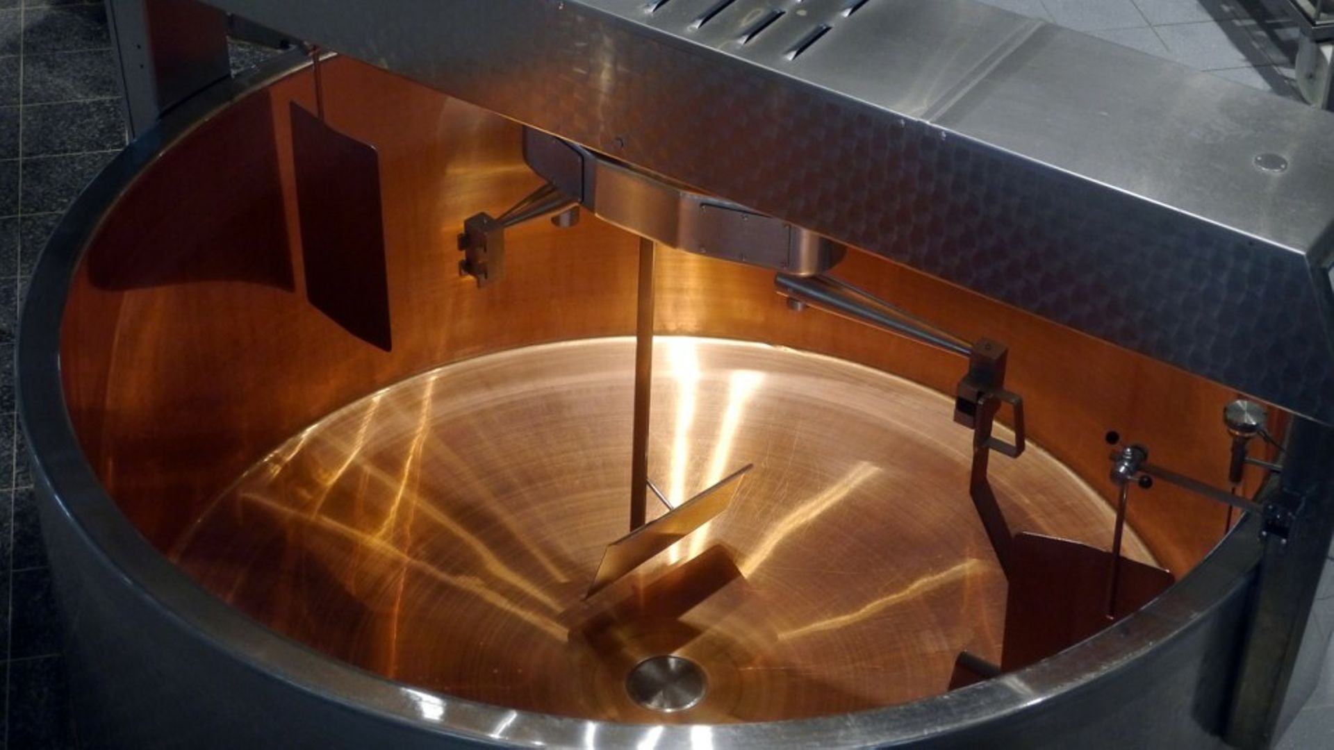 Zijin Mining shells out $550m for Tibet Julong Copper stake