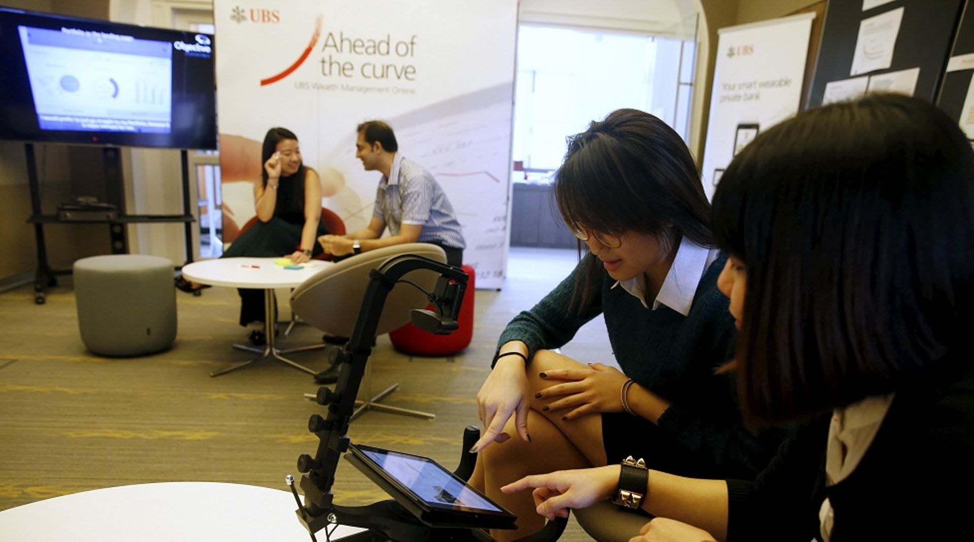 New fintech startups challenge Asian private bankers