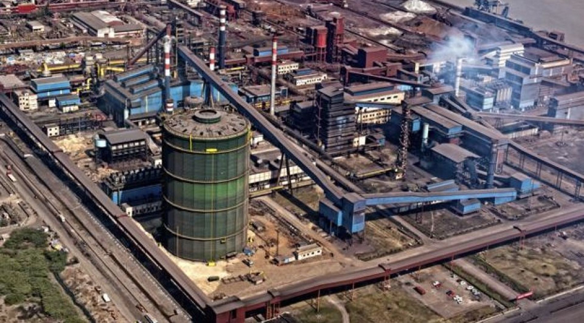 India: Essar Oil in talks with overseas oil firms to sell 23.5% stake