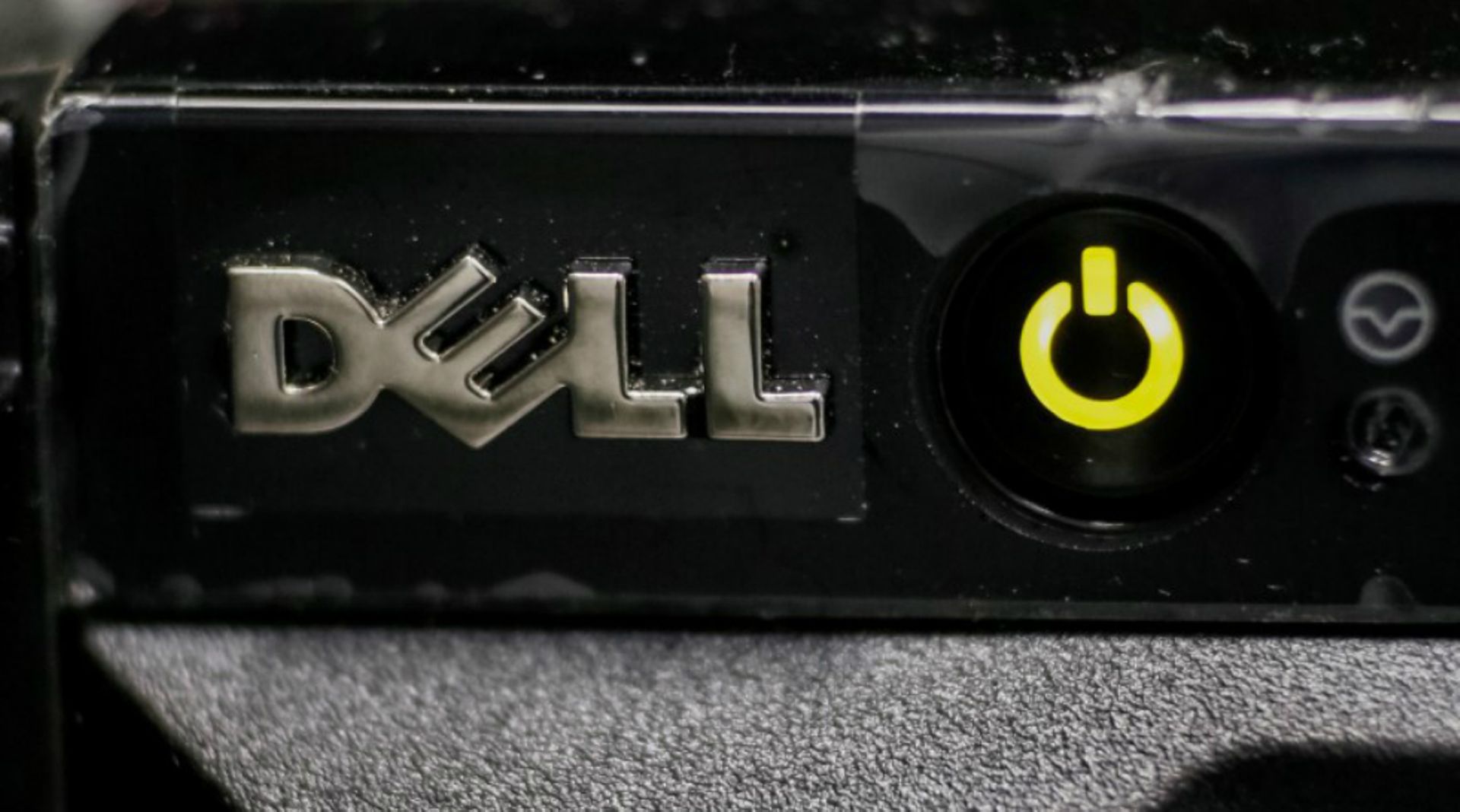 Dell software deal flexes Elliott's newly developed buyout muscle