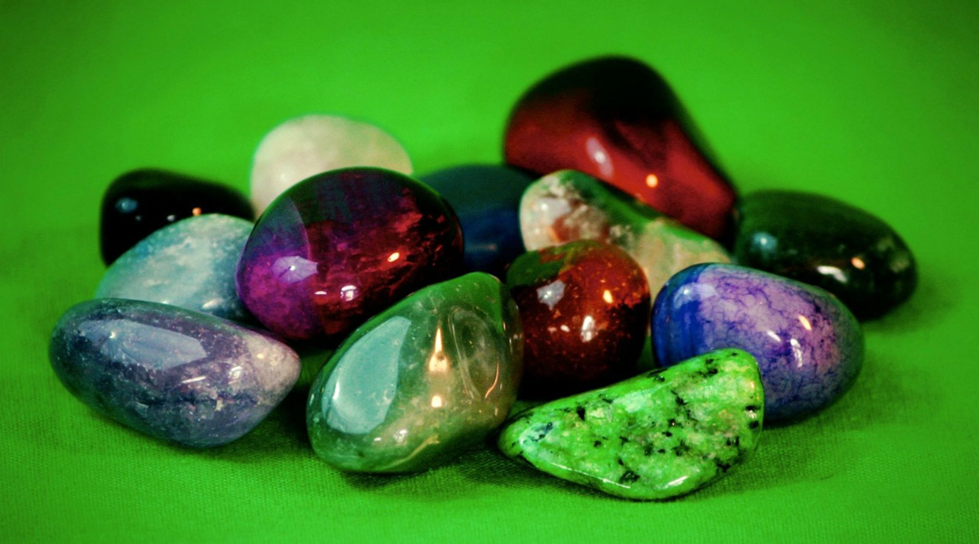 Myanmar's jade expo mops up $612m in sales, lower than last year