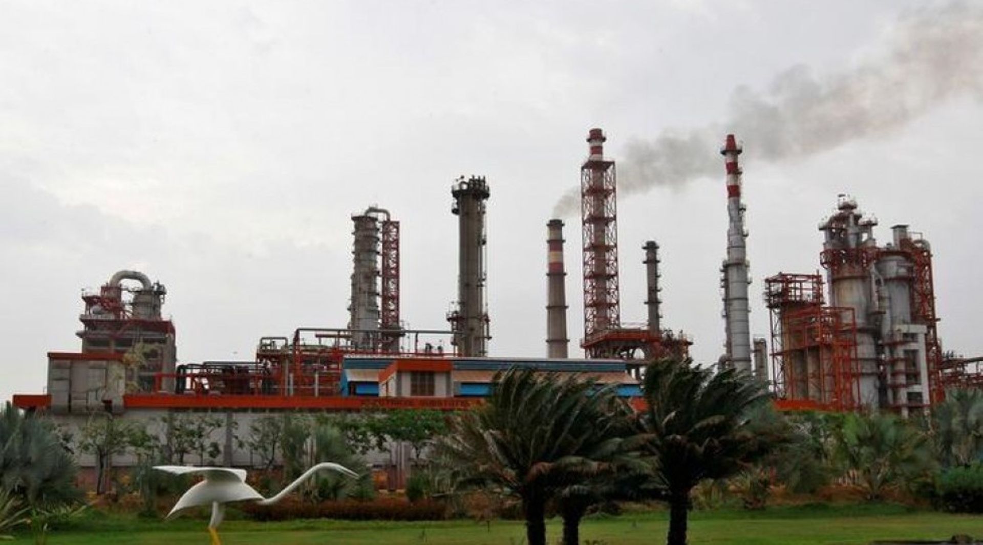 Essar creates new unit to drive $3.6b low-carbon projects in UK, India