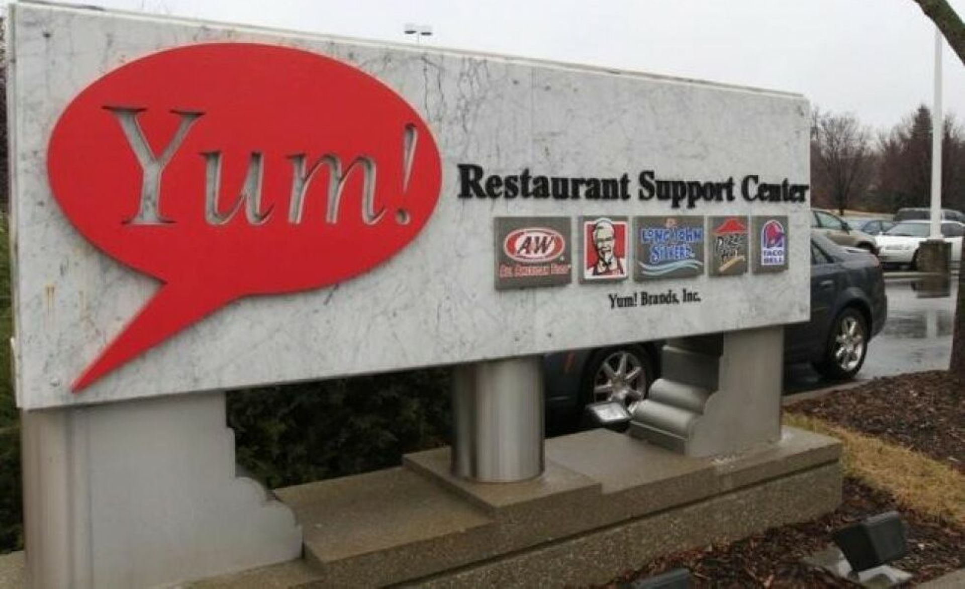 Yum Brands' two Pizza Hut sales tell a tale of diverging fortunes