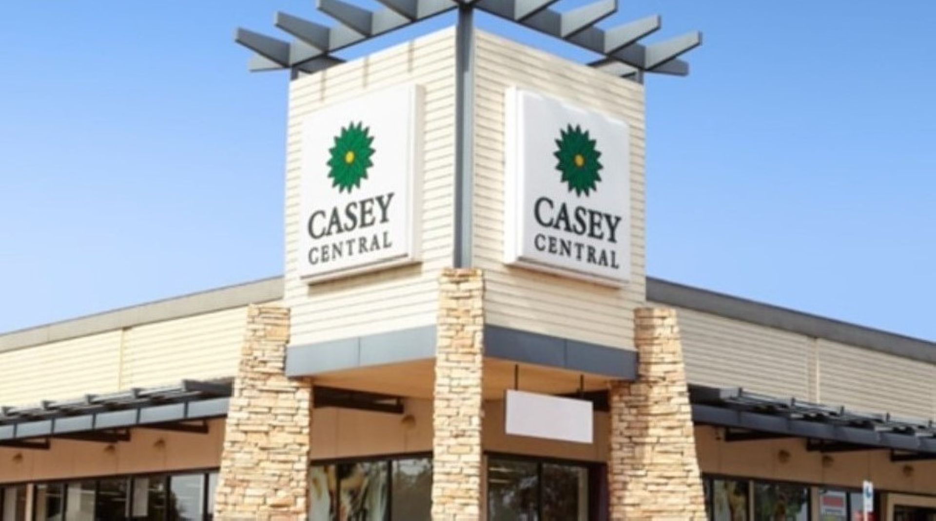 Australia: M&G acquires Casey Central for $163m; Propertylink buys $46m industrial complex