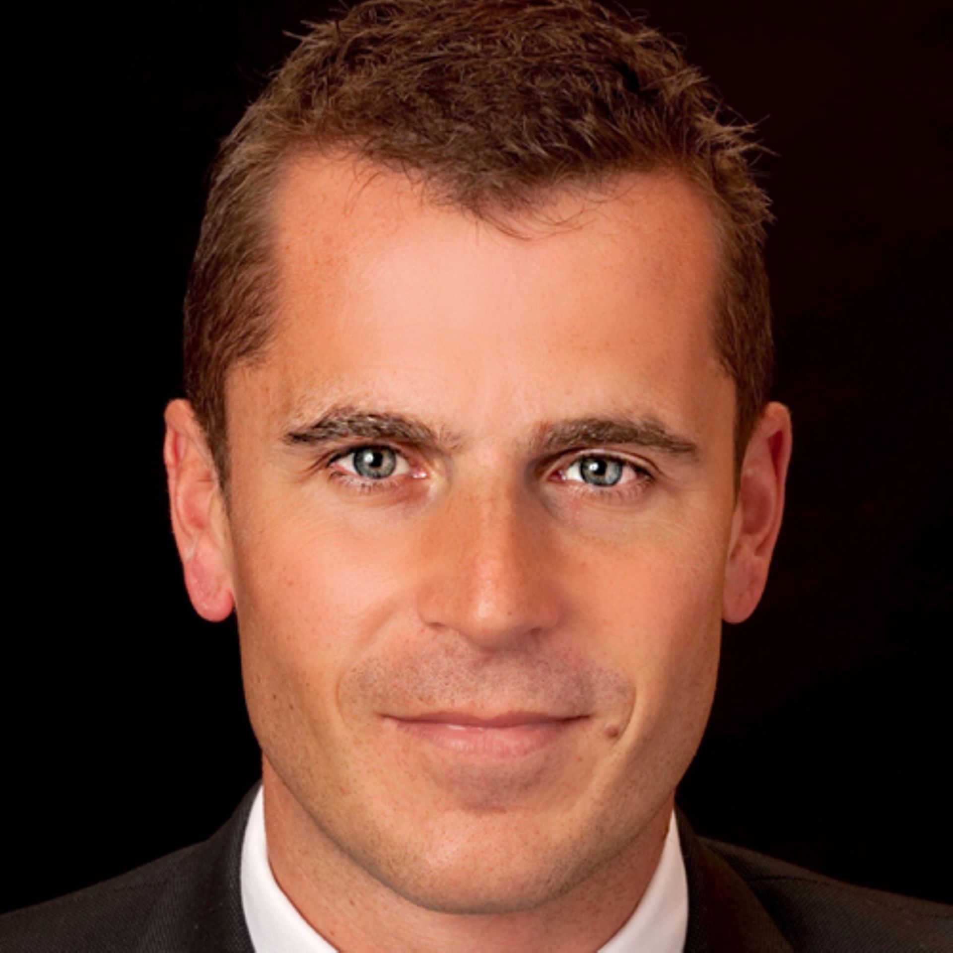 People Digest: SGX names fixed income biz lead; StanChart hires Barclays top lawyer