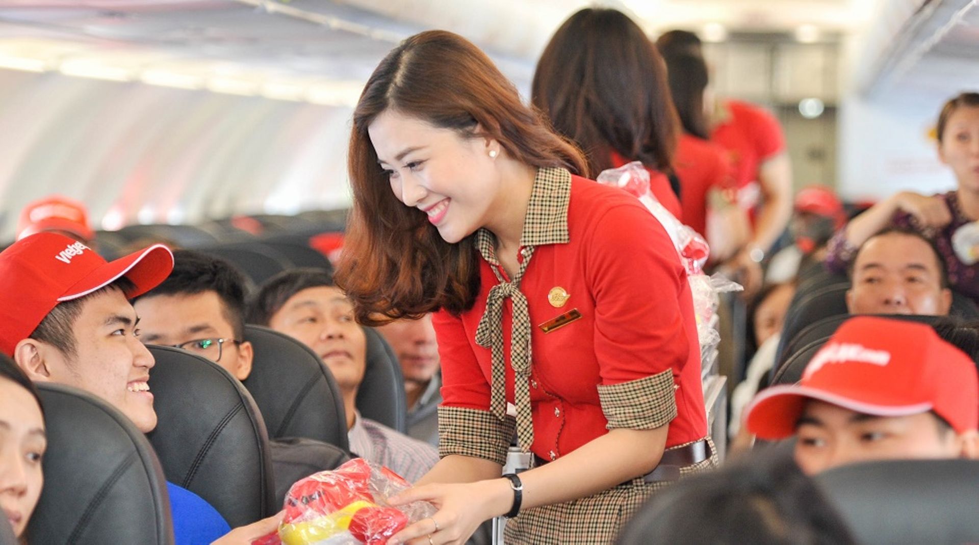 Vietjet $1.2b listing set for Feb 28, GIC is large shareholder