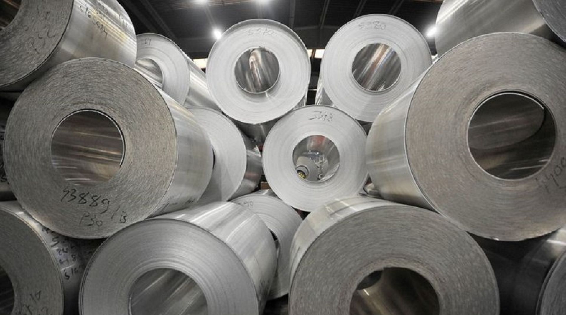 Emirates Global said to pick banks for $3b share sale