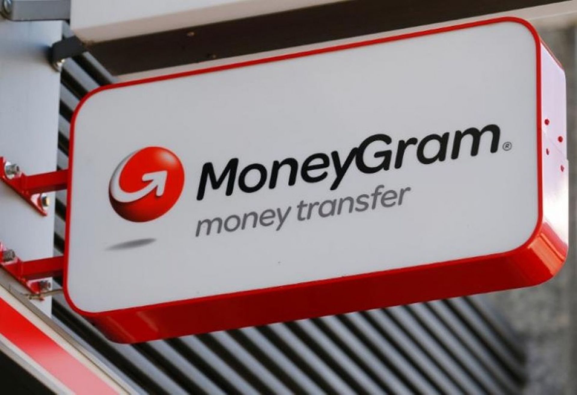 MoneyGram bidder Euronet ramps up fight to stop Chinese rival's bid