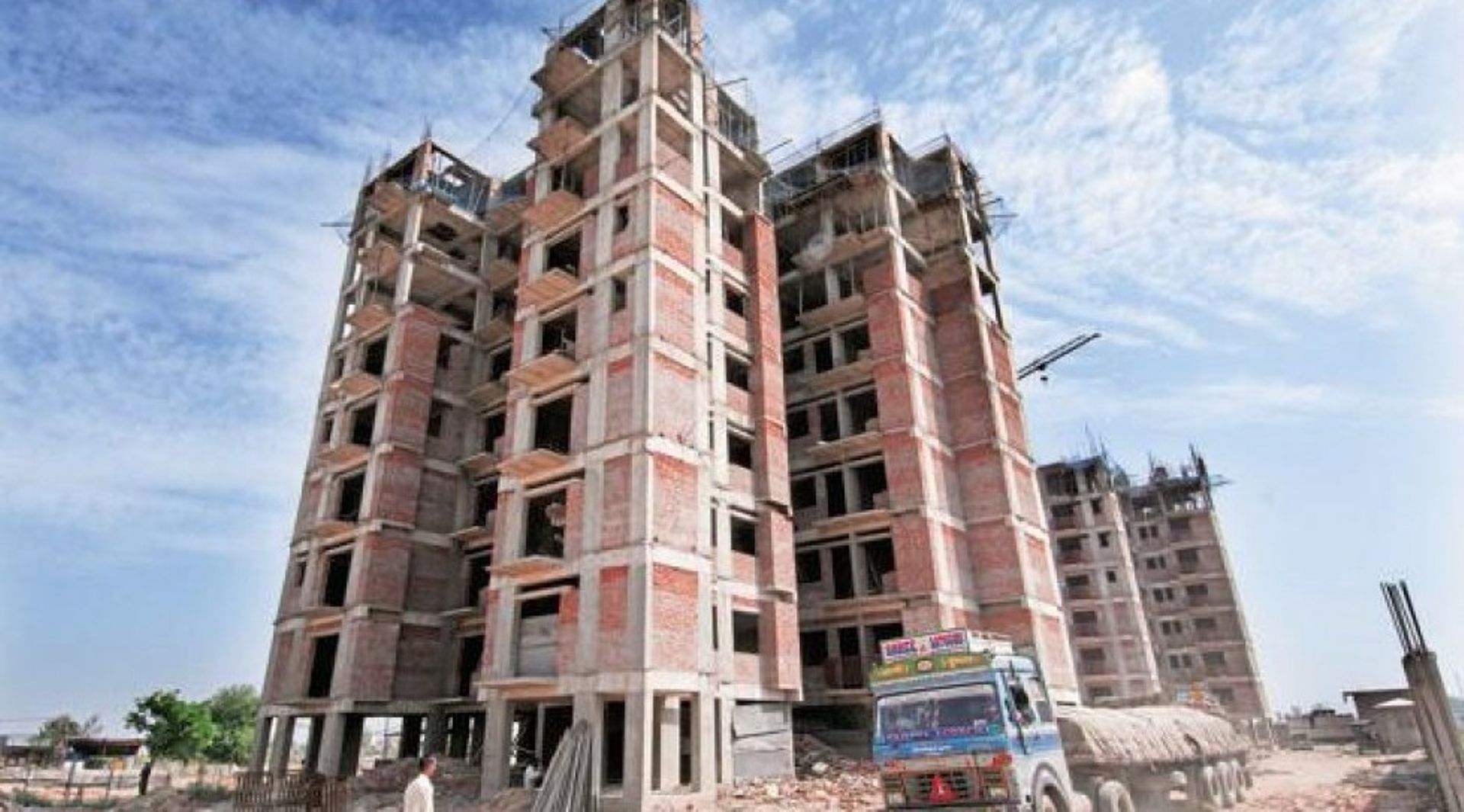 Allianz partners Shapoorji Pallonji to launch $500m real estate fund for India