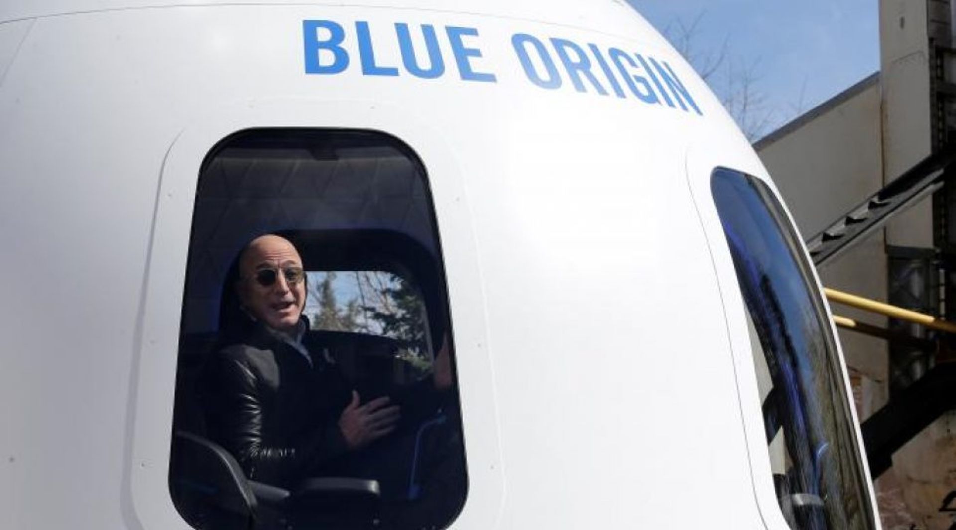 Jeff Bezos is selling $1b of Amazon stock a year to fund rocket venture