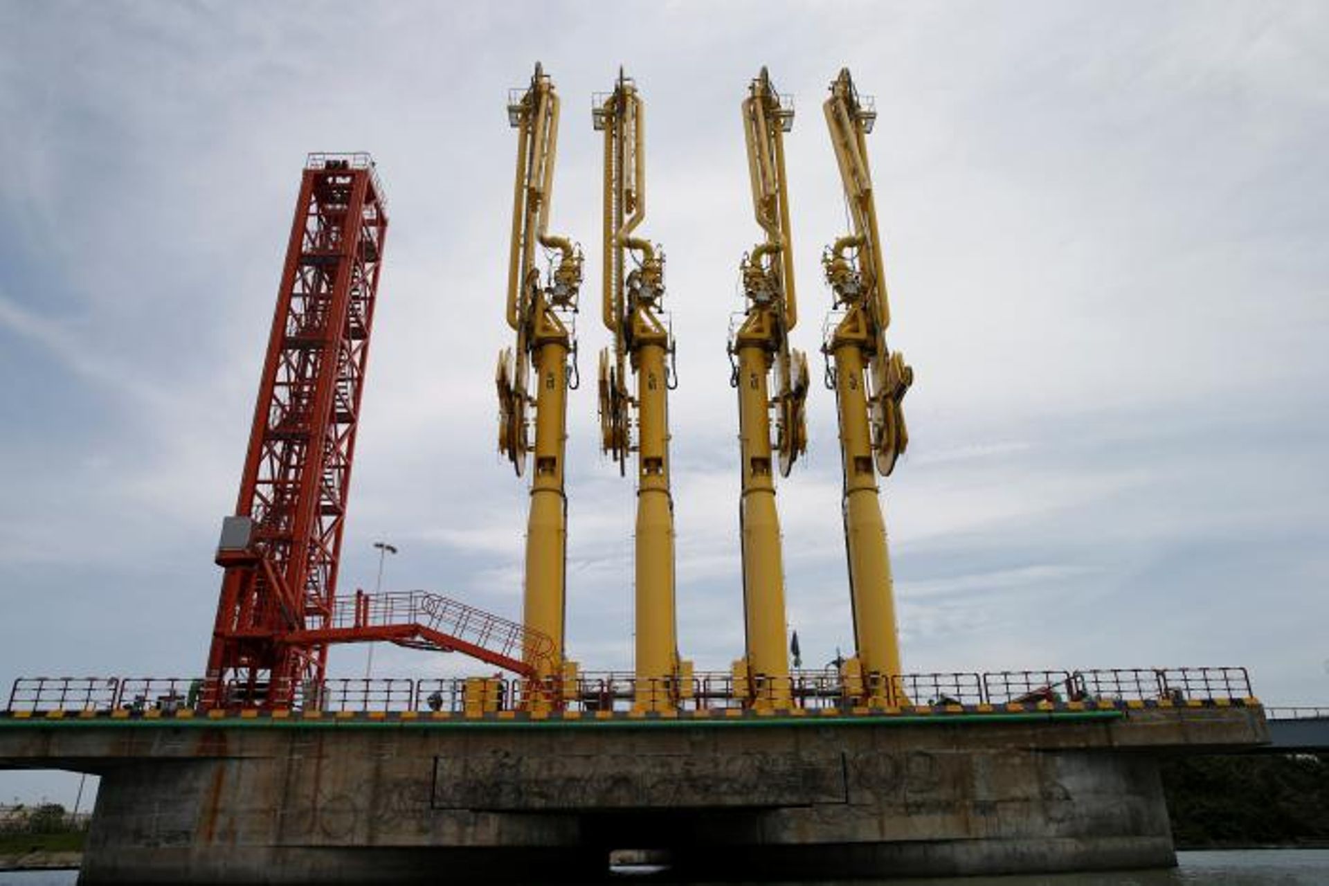 India: Lenders to bring strategic investor in Sterling Port to attempt loan recovery