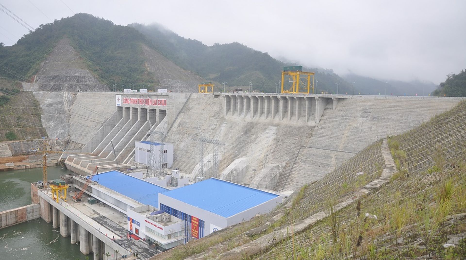 Vietnam's Song Da to offer 219 million shares in IPO on Dec 25