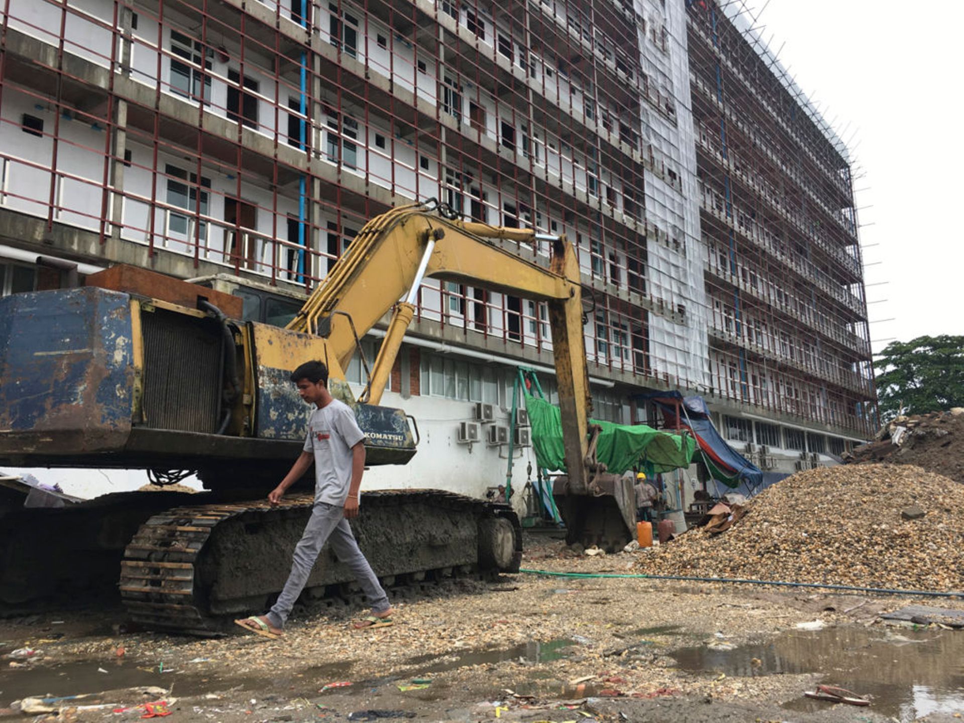 Myanmar: MOSB gets nod for offshore base; MEDC to complete Sakura tower by 2019