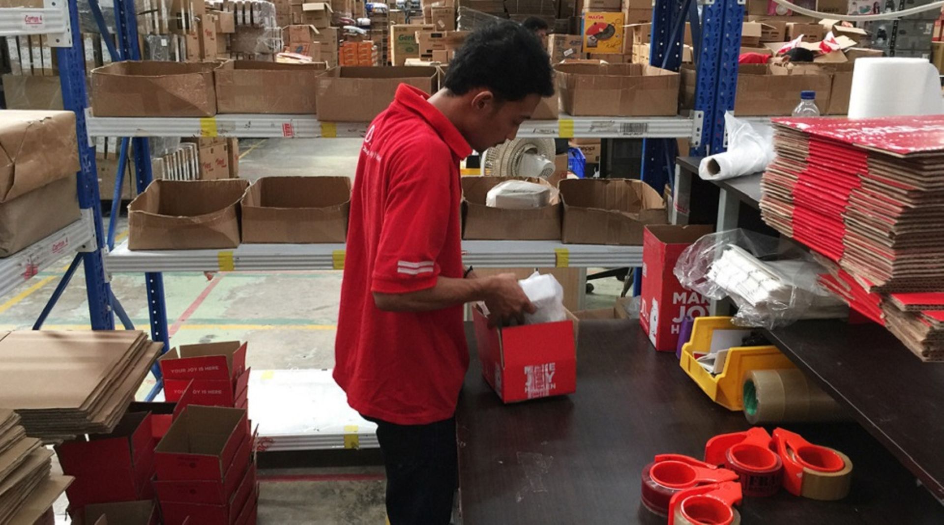 It's JD versus Alibaba-backed Lazada in Indonesia's e-commerce battlefield