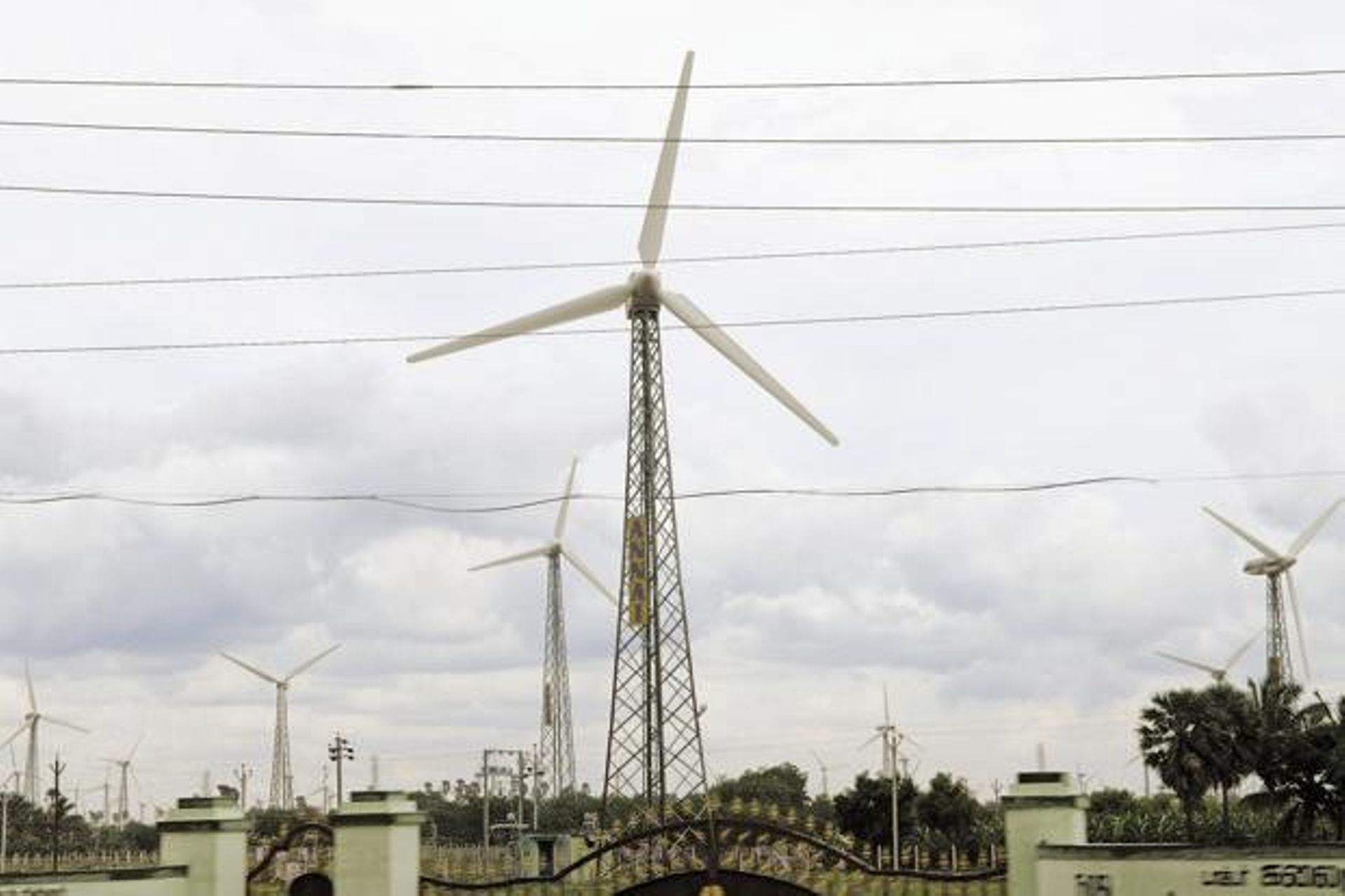 Acme, Inox mull exit from India clean energy projects won at low tariffs