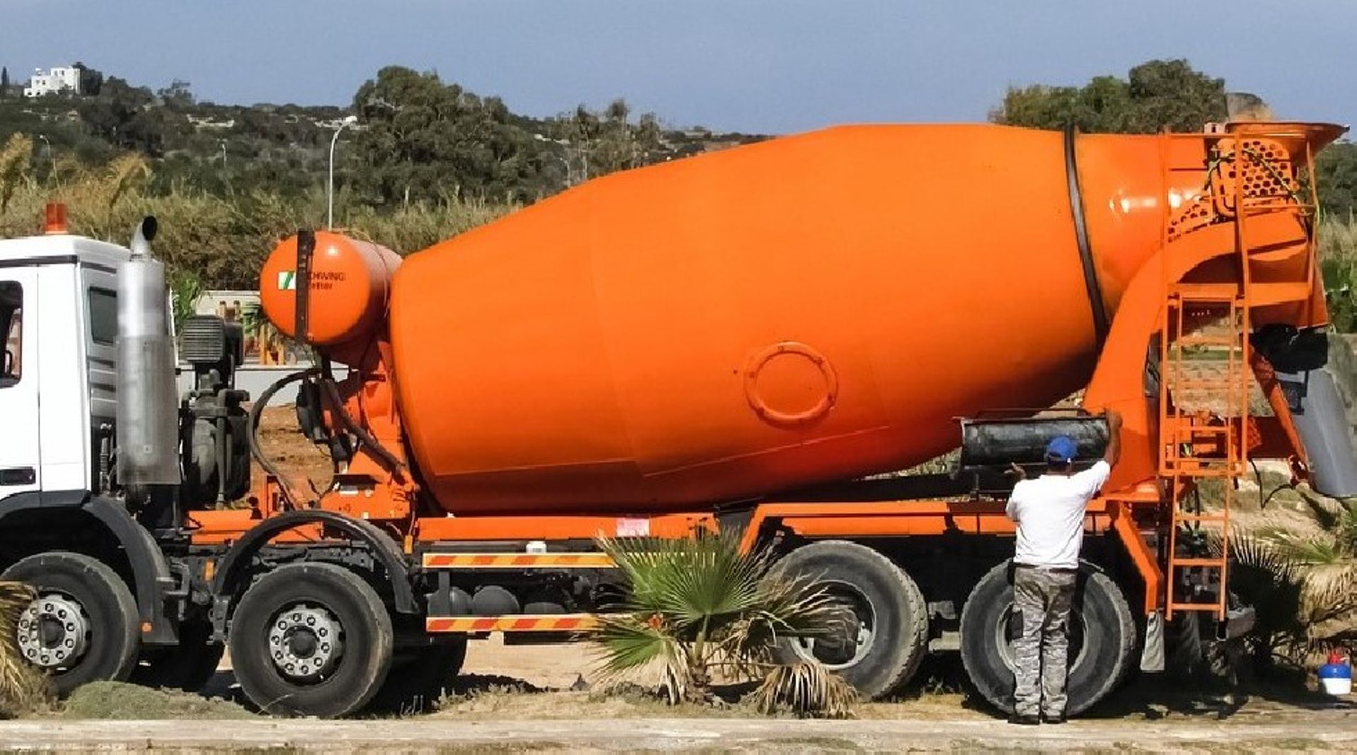 State-owned Semen Indonesia buys LafargeHolcim unit in $1.75b deal