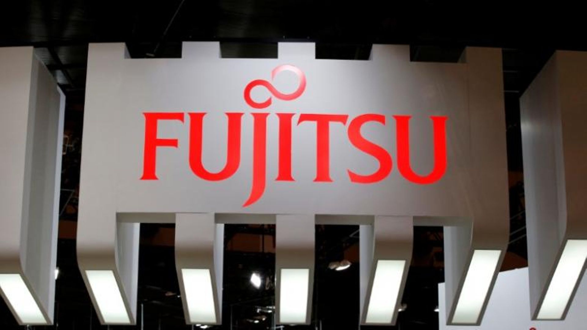 Fujitsu to sell mobile phone operations, Lenovo among potential buyers