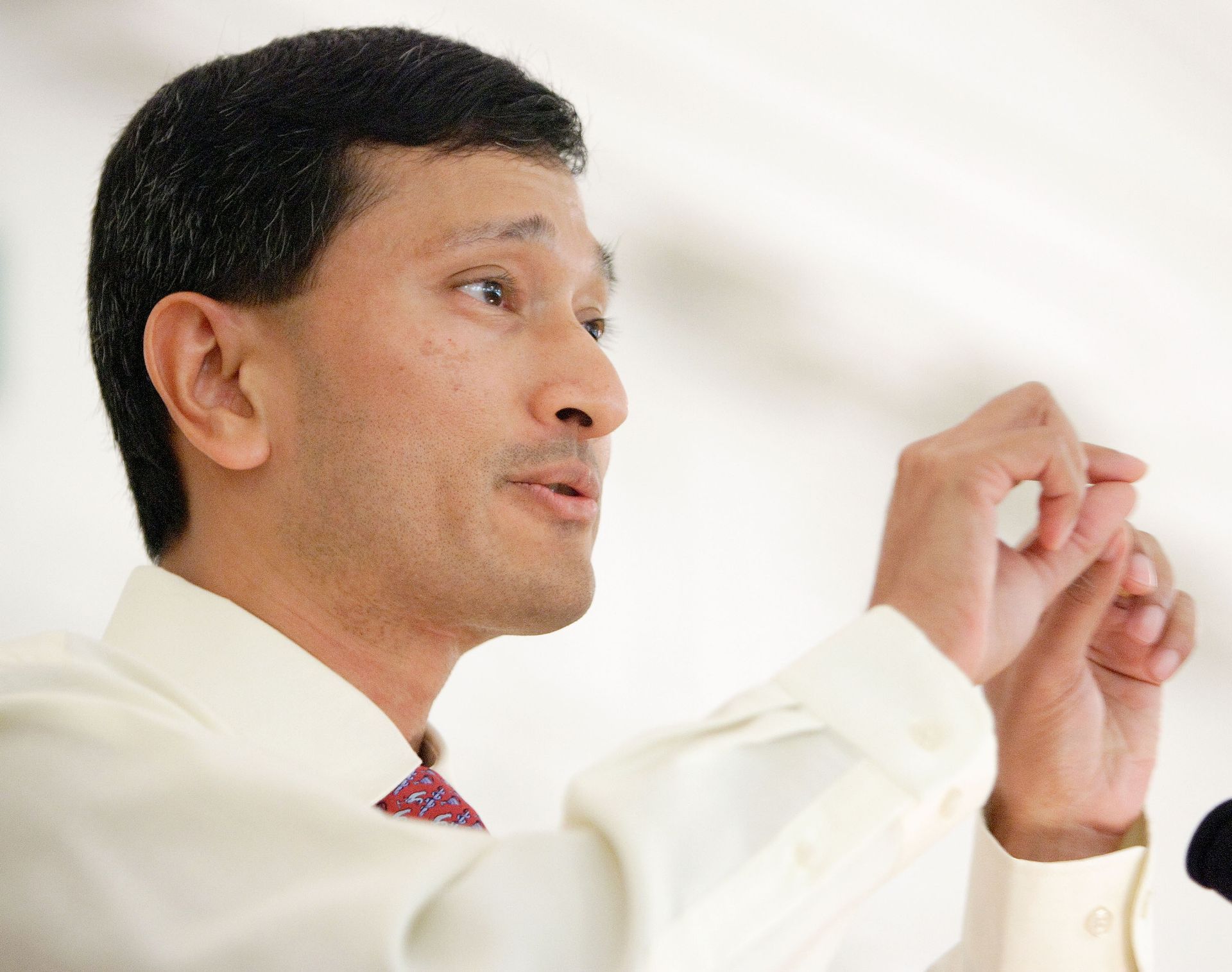 Singapore seeks to do business with startups to chase high-tech hub dream