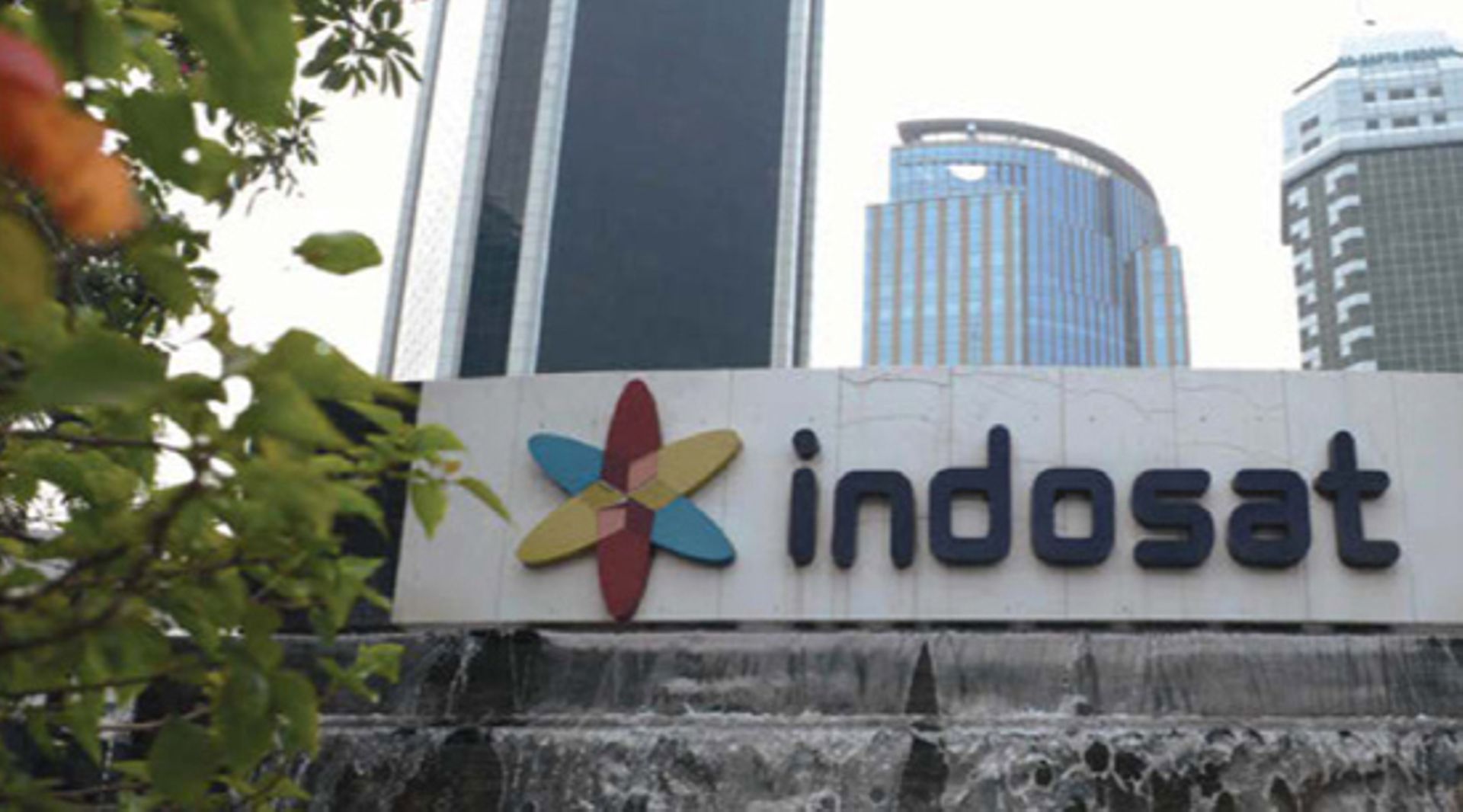 I Squared, Macquarie vie for stake in Indosat's $1b fibre business: report