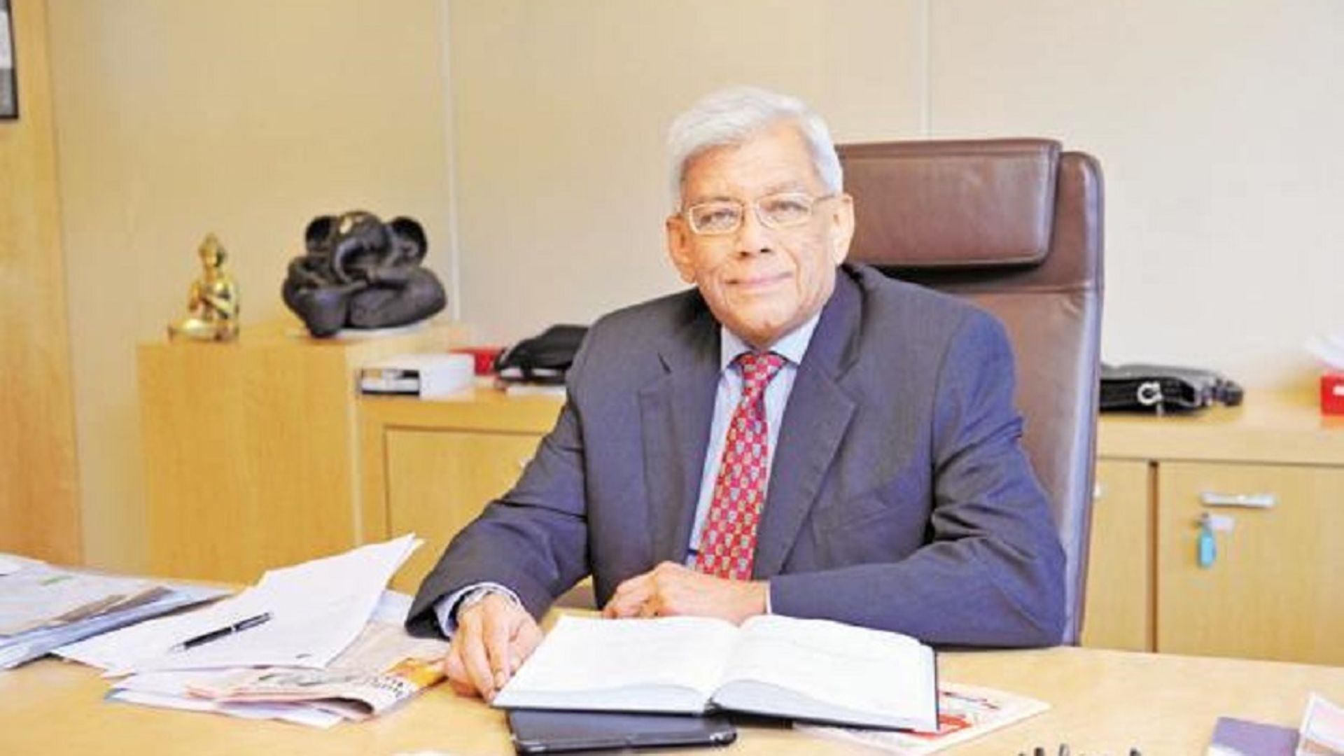 GIC, KKR, others back $1.75b investment in India's HDFC