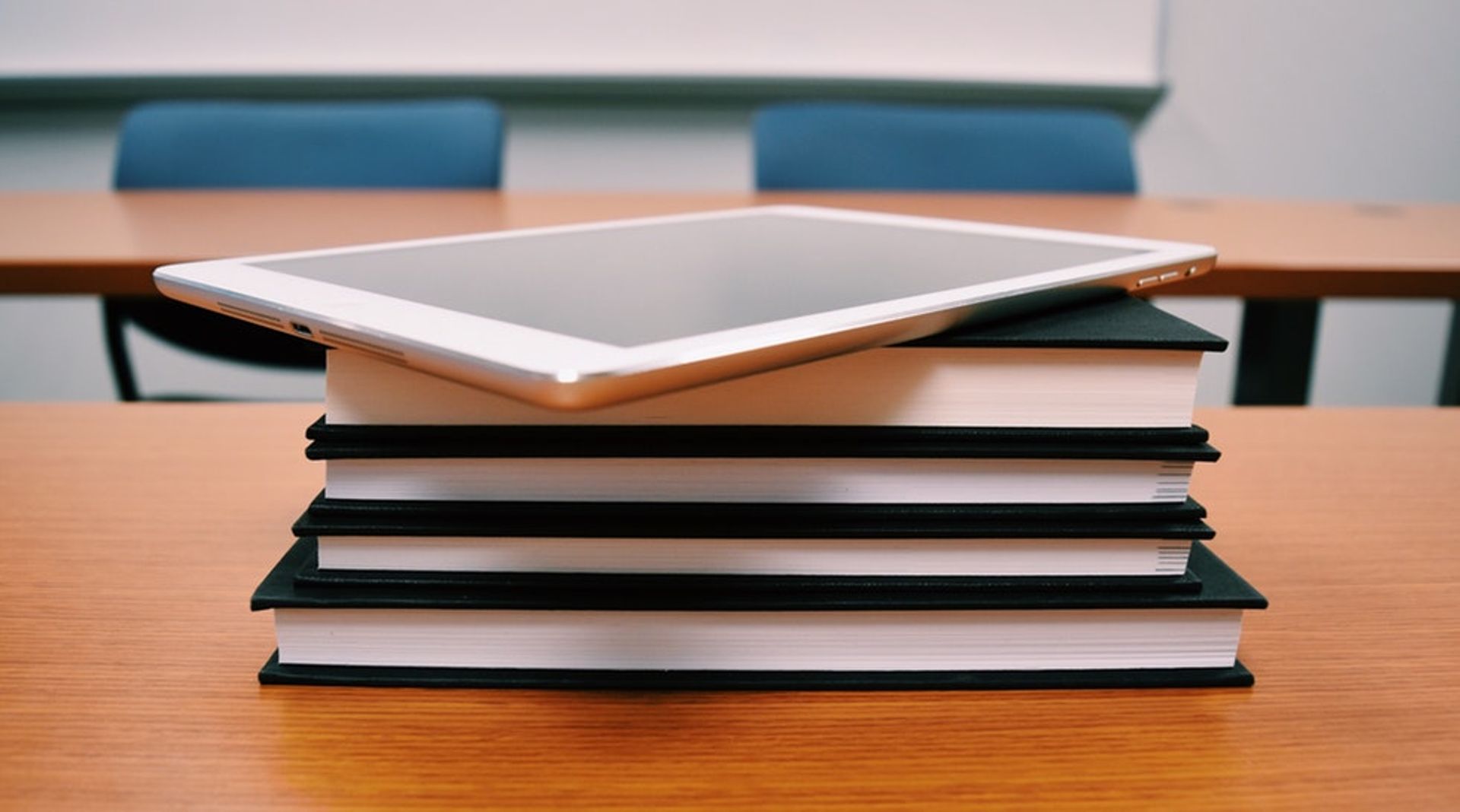 Tencent unit China Literature launches up to $1.1b Hong Kong IPO