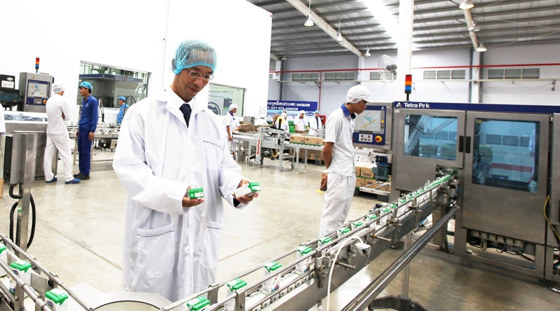 Vietnam's Vinamilk to raise $319.4m by selling 3.3% stake