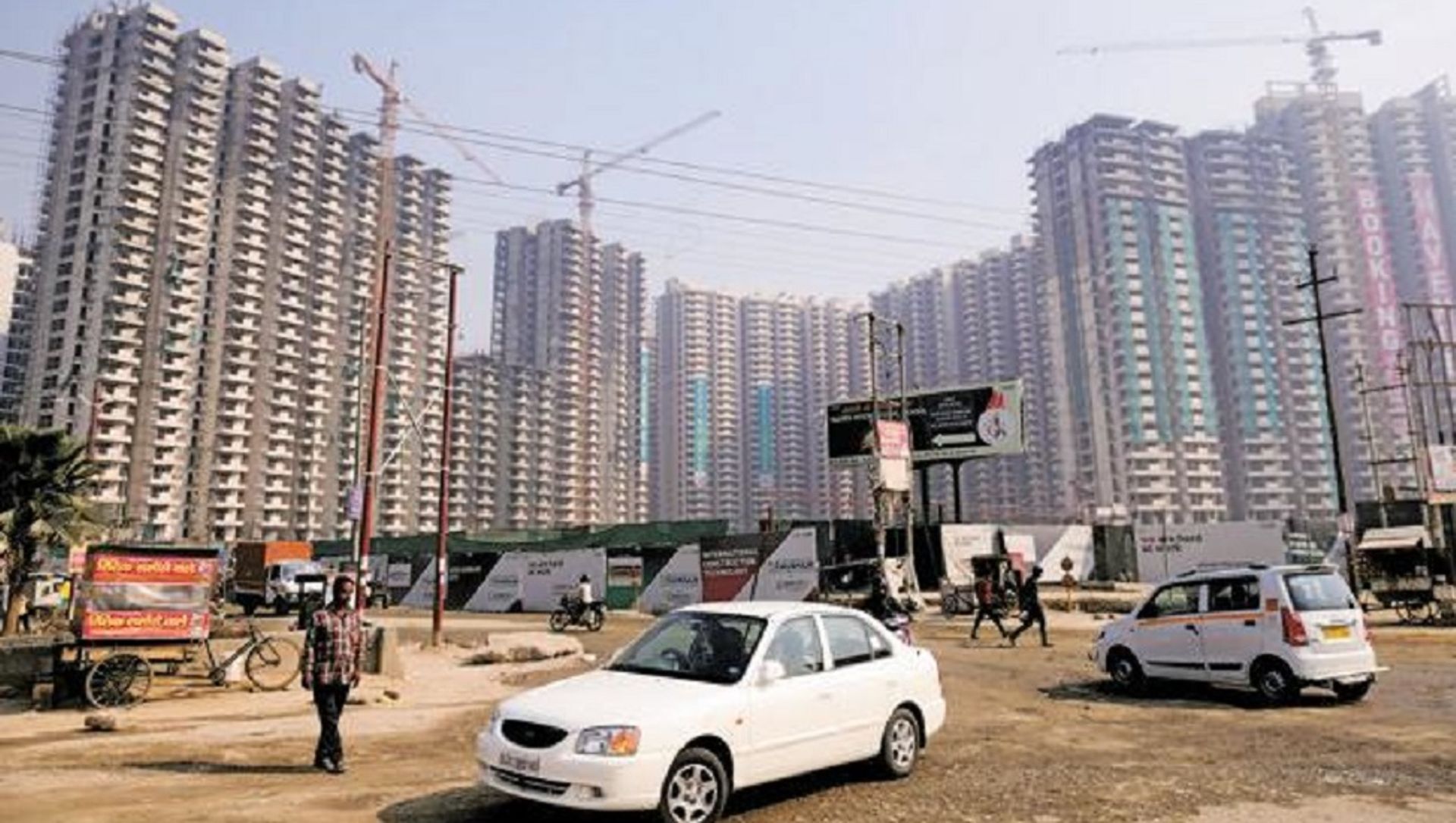 India Digest: SP Group pledges Tata Sons shares; Indiabulls Housing exits 3 projects