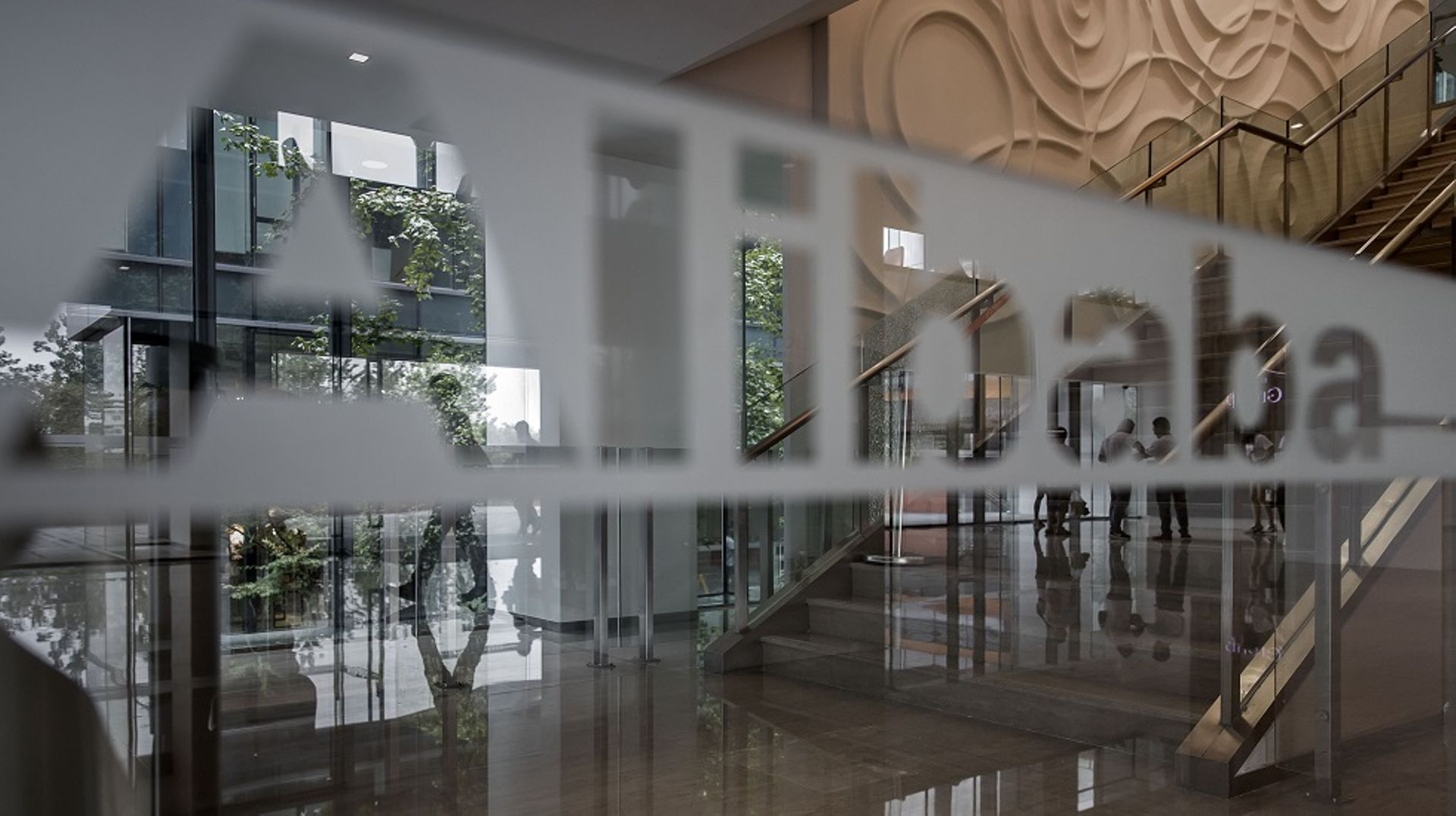 Alibaba invests $693m for stake in Chinese courier STO Express