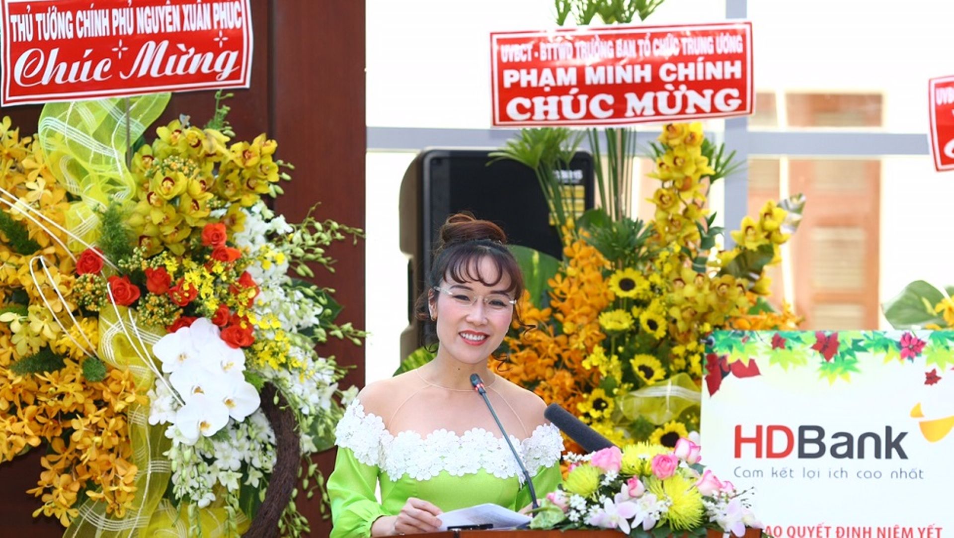 Vietnam: HDBank makes strong market debut, opens 22% above IPO price