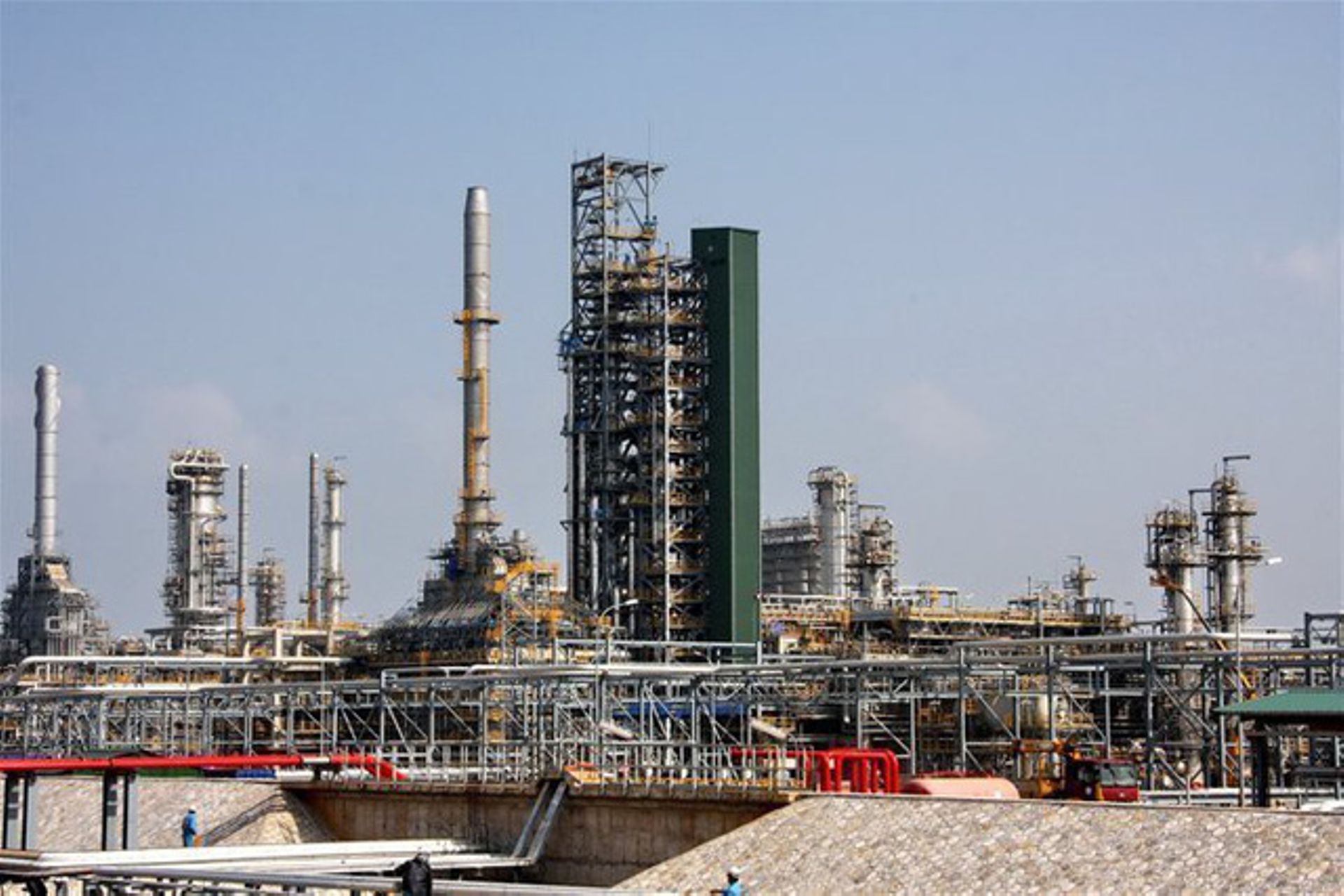 Thailand's SCG makes bid to fully acquire Vietnam's Long Son Petrochemicals complex